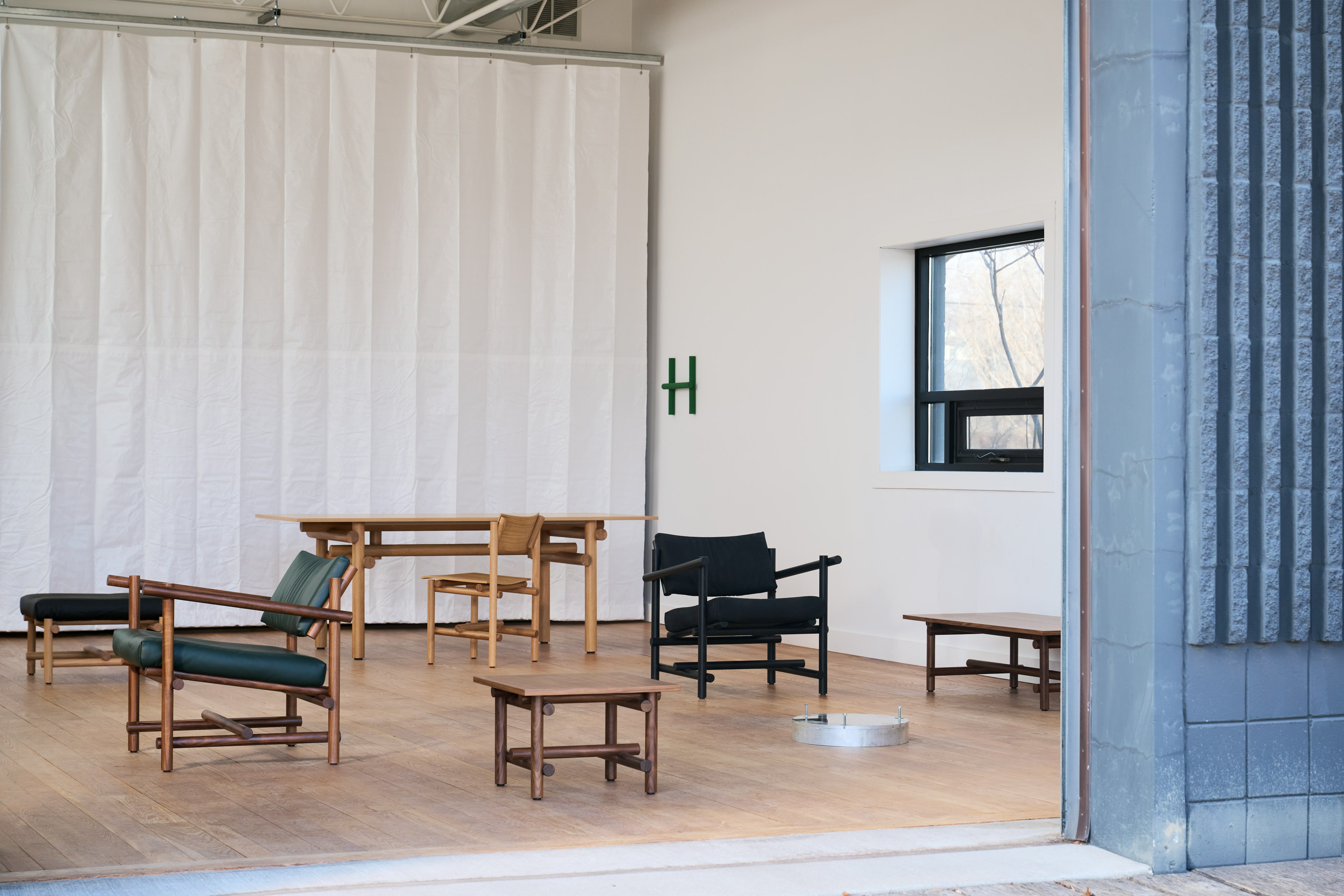 Jonathan Muecke Studio and Muecke details