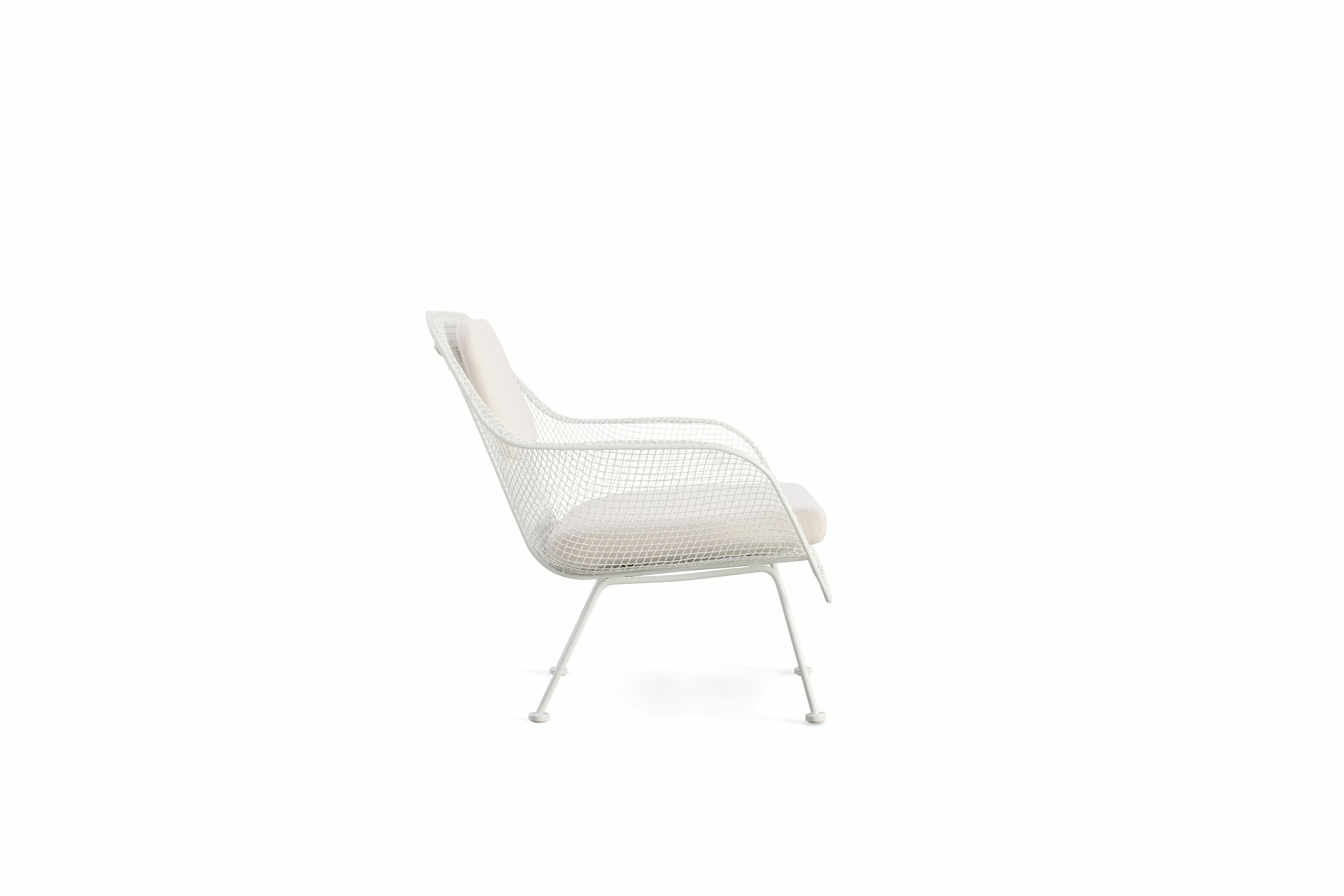 Sculptura Lounge Chair - white, pumice