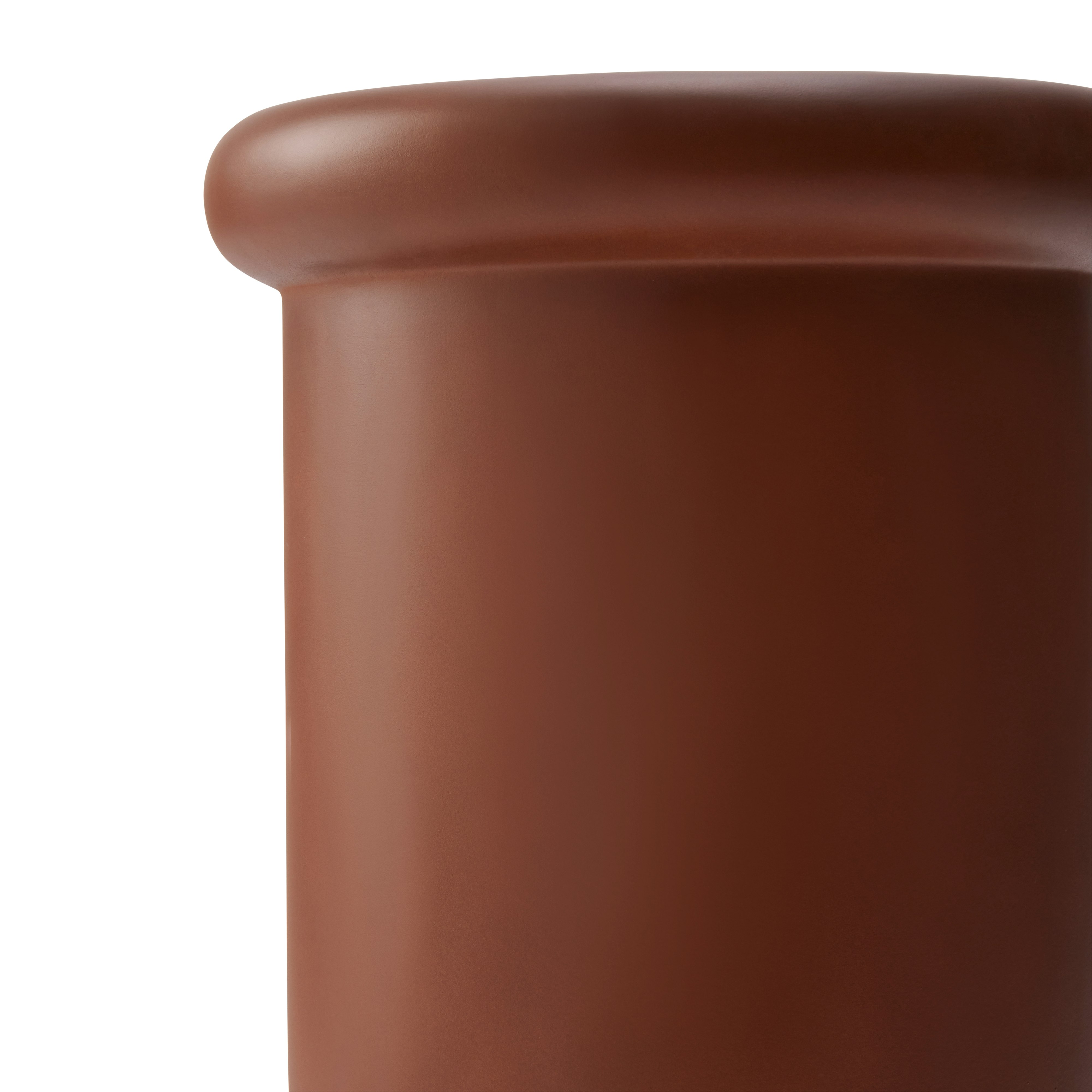 A detailed look at Earth Outdoor Cocktail Table in Terracotta