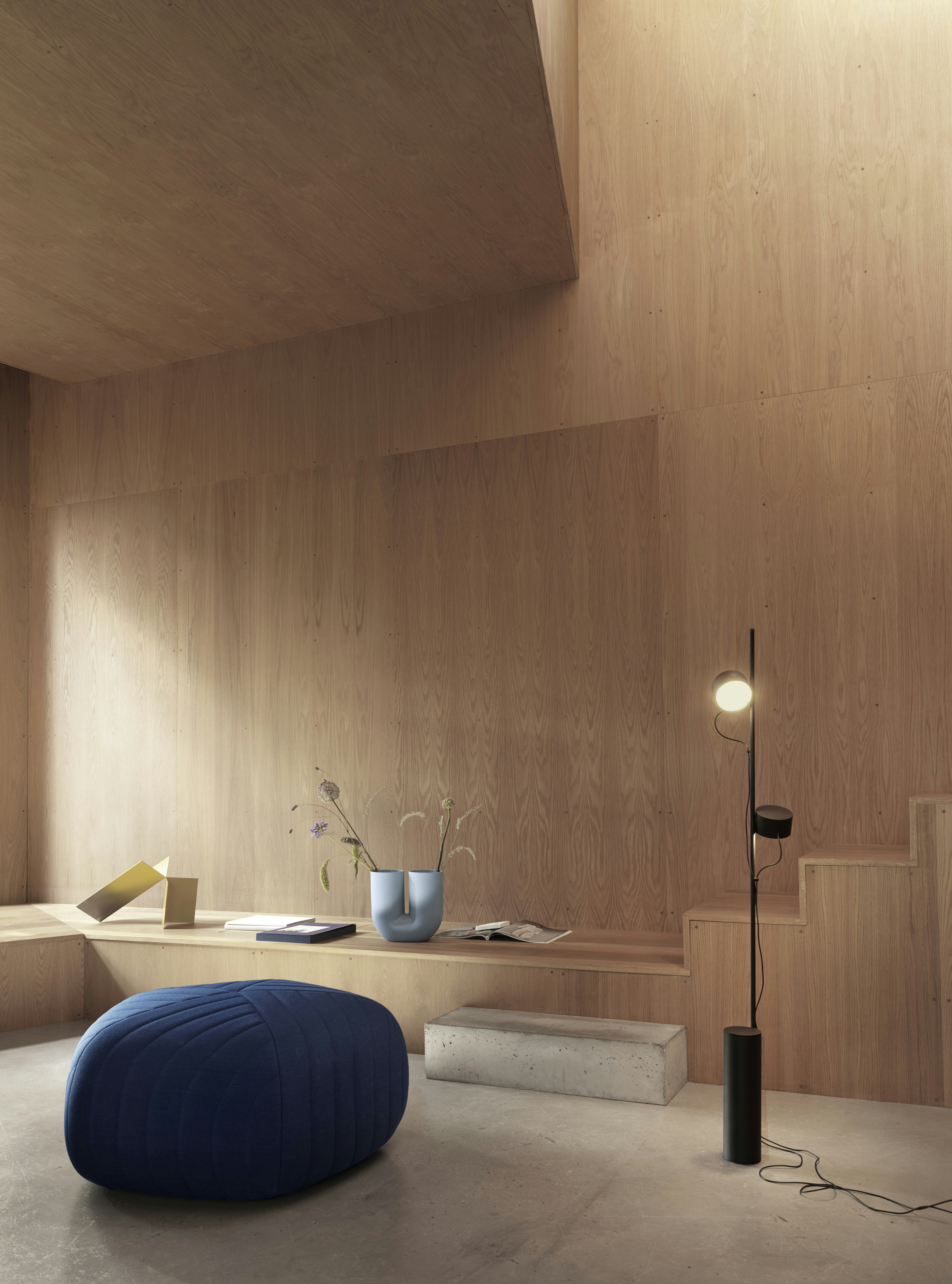 Post Floor Lamp