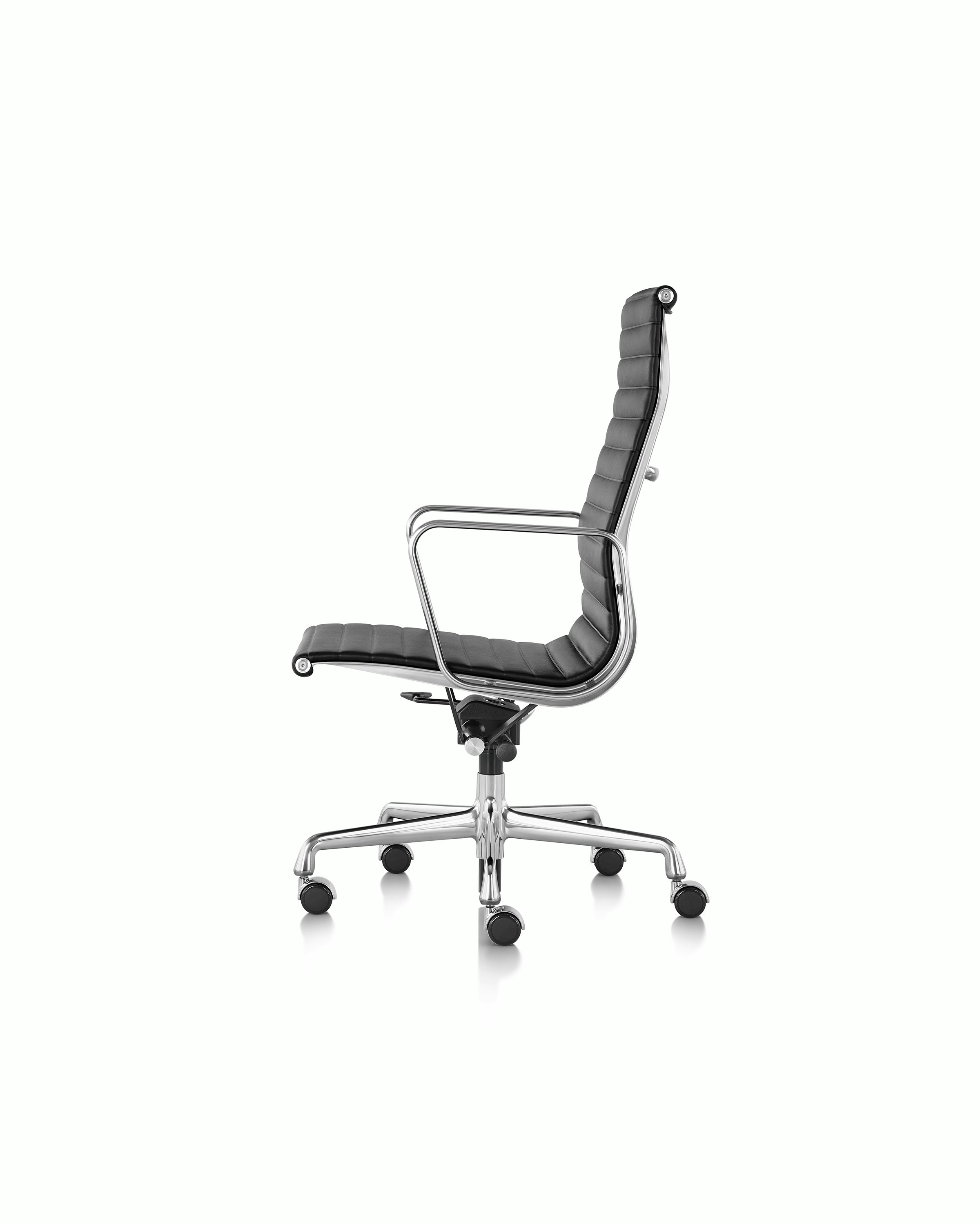 Eames Aluminum Group Chair