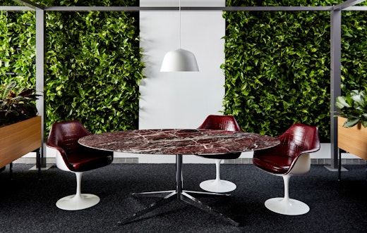 neocon 2018 hospitality at work forence knoll table desk saarinen tulip arm chairs edelman leather 