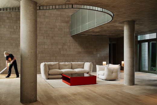 Perron Pillo Sofa Lounge Chair D