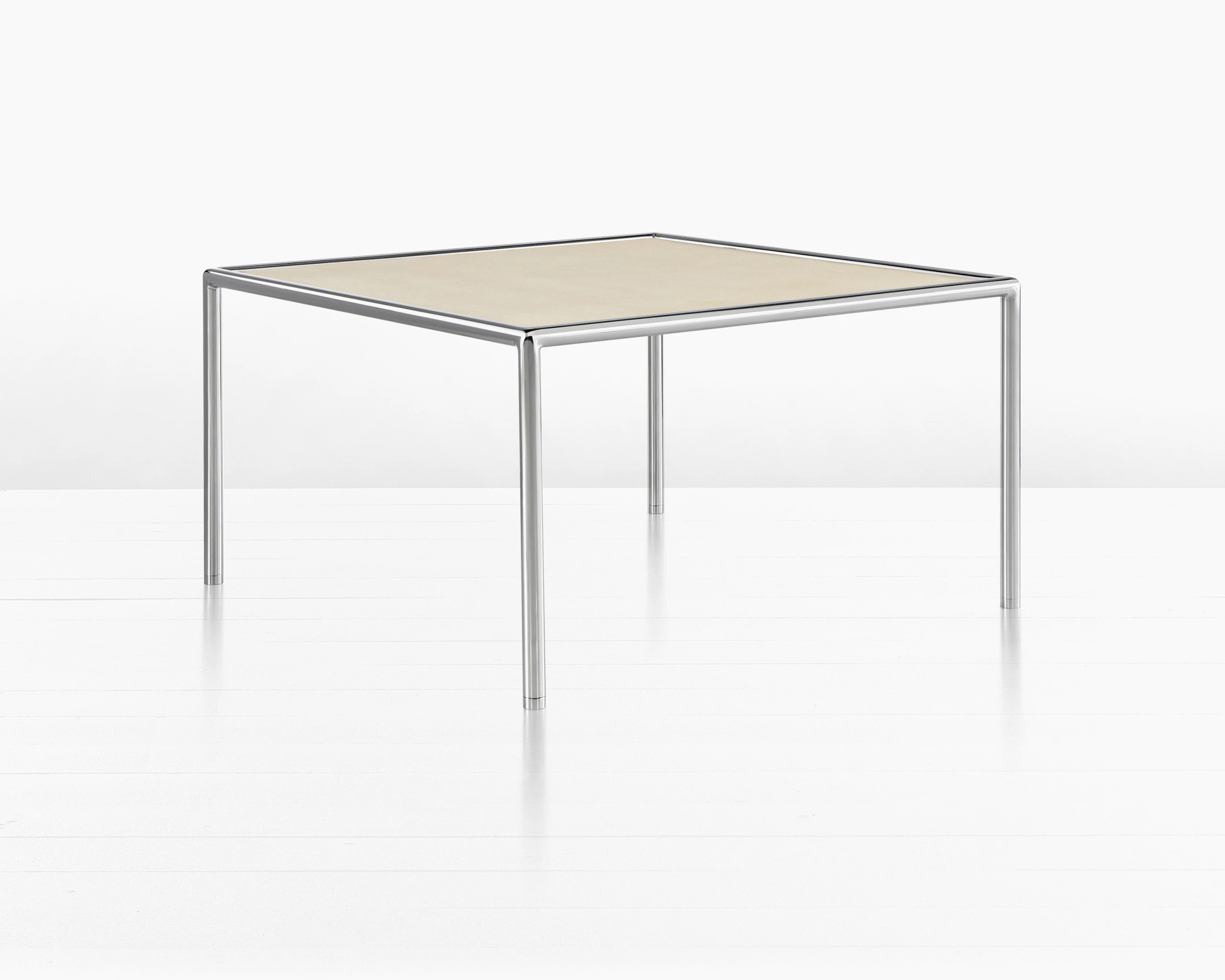 Full round table shown from a front, three-quarters perspective.