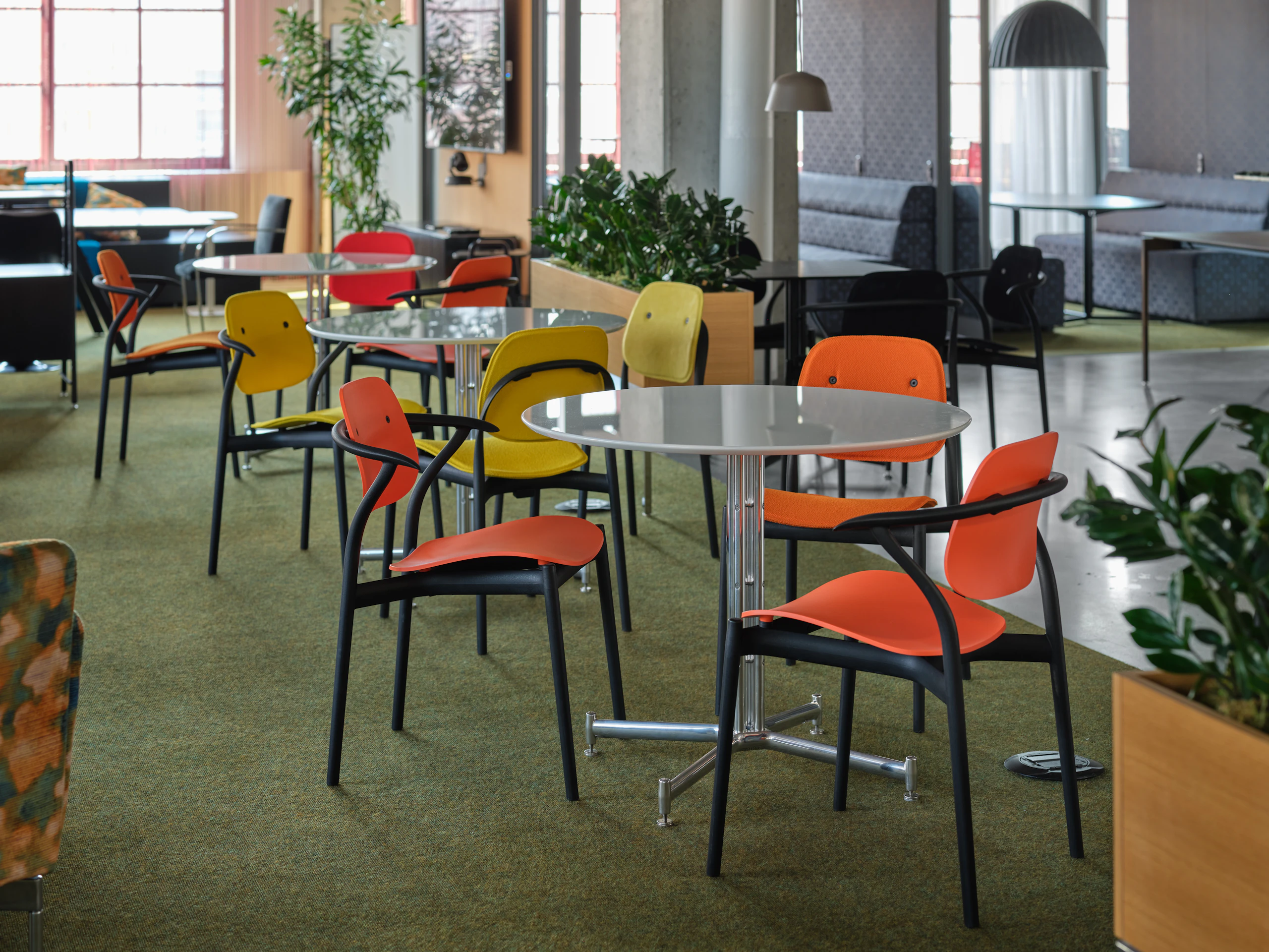 iquo cafe collection knoll at fulton market dining