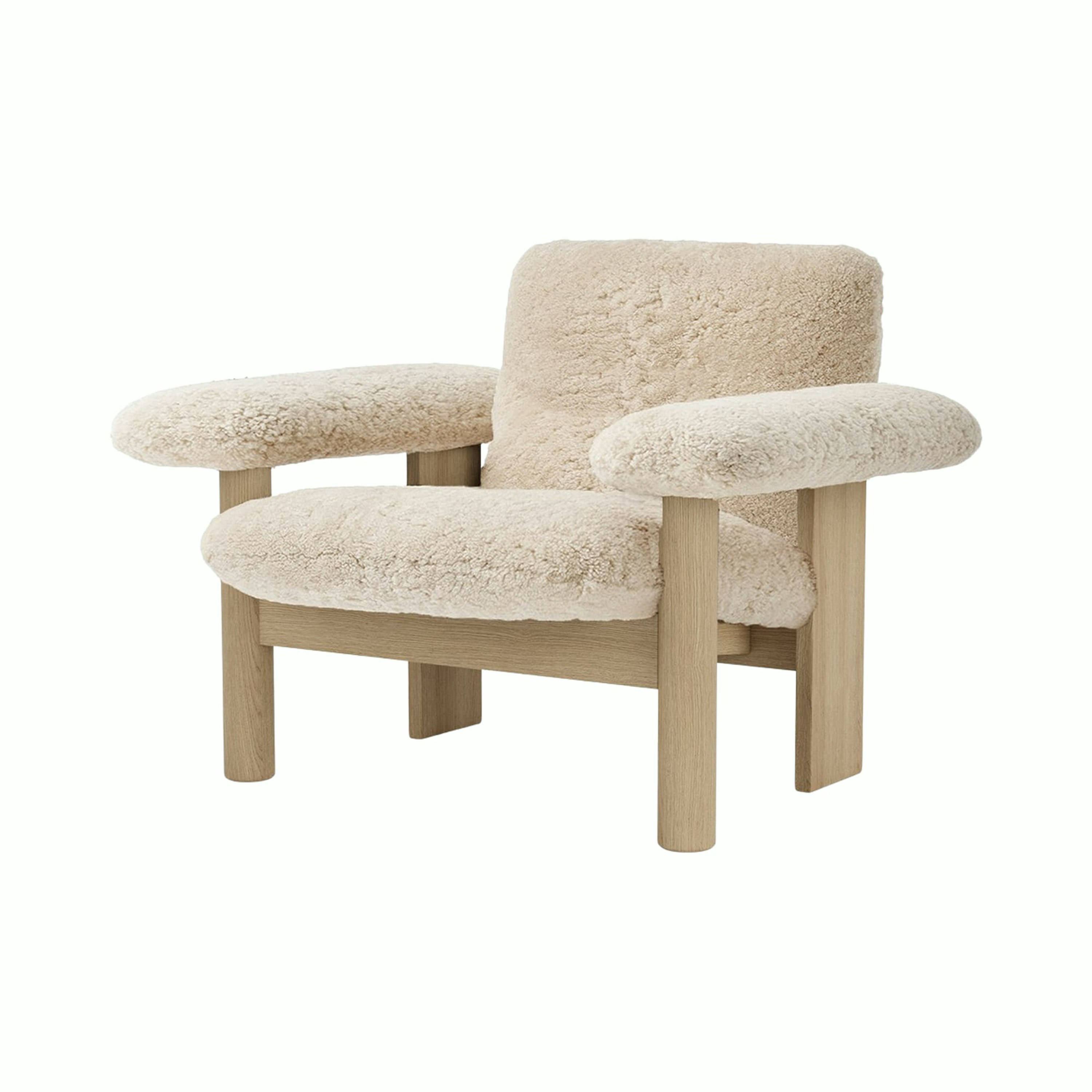 Brasilia Lounge Chair - Low Back, Natural Oak, Sheepskin, Nature