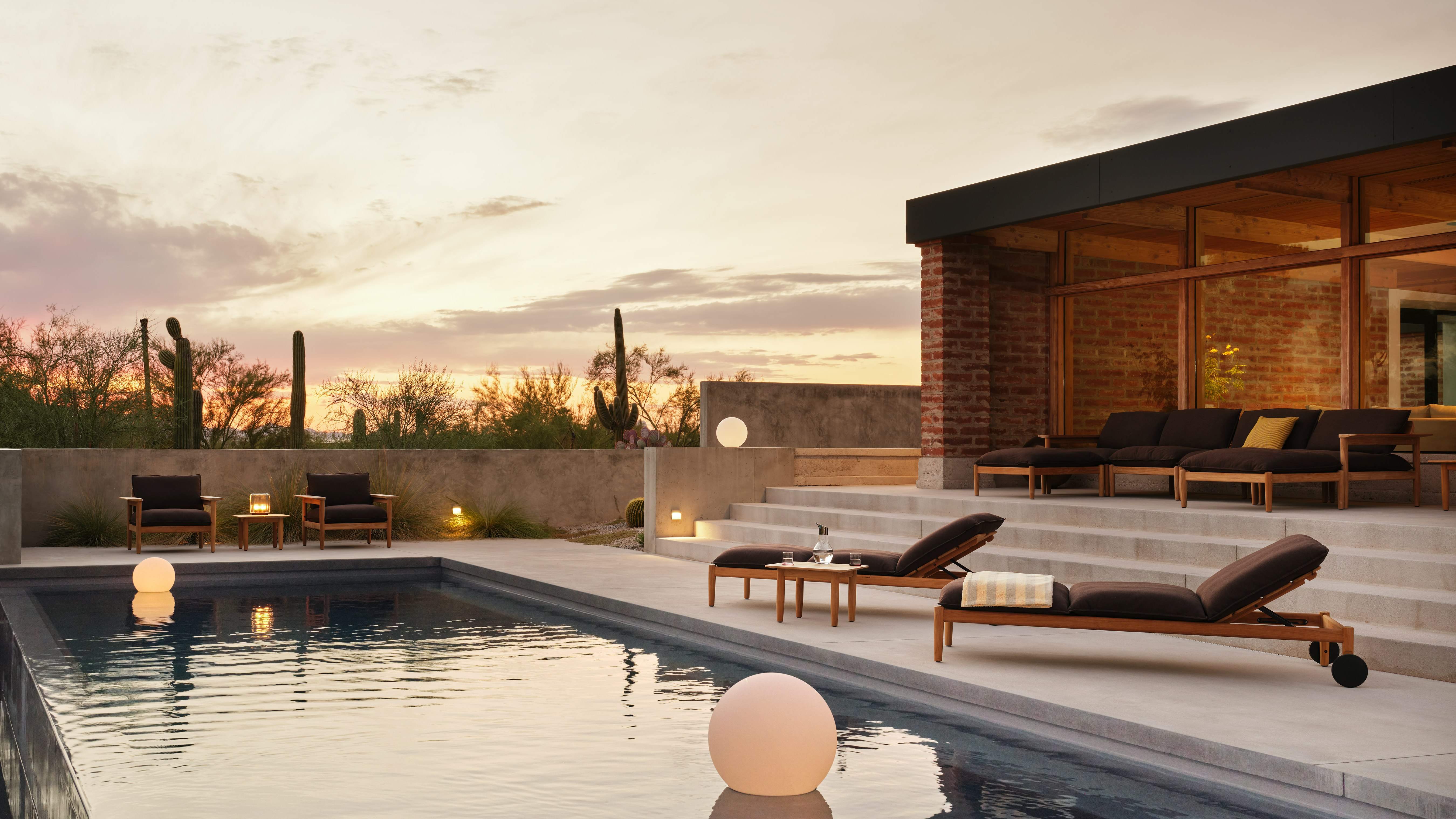 Terassi Chaise Lounge in sable