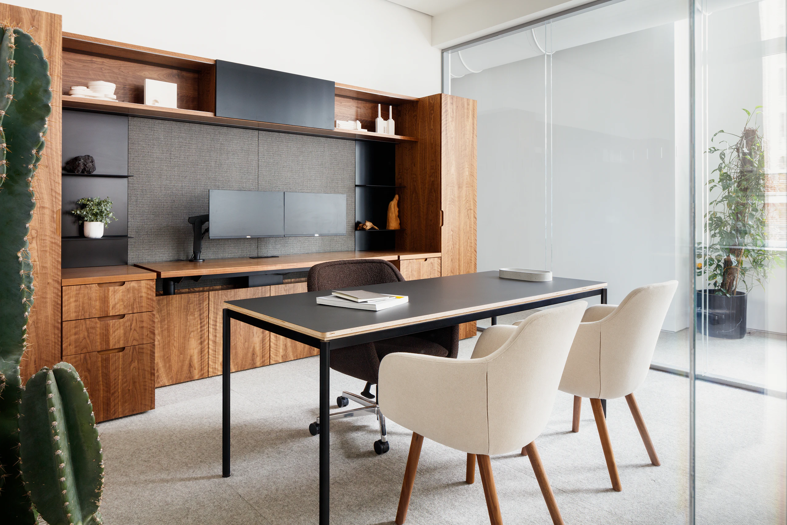 Saiba Arm Chair