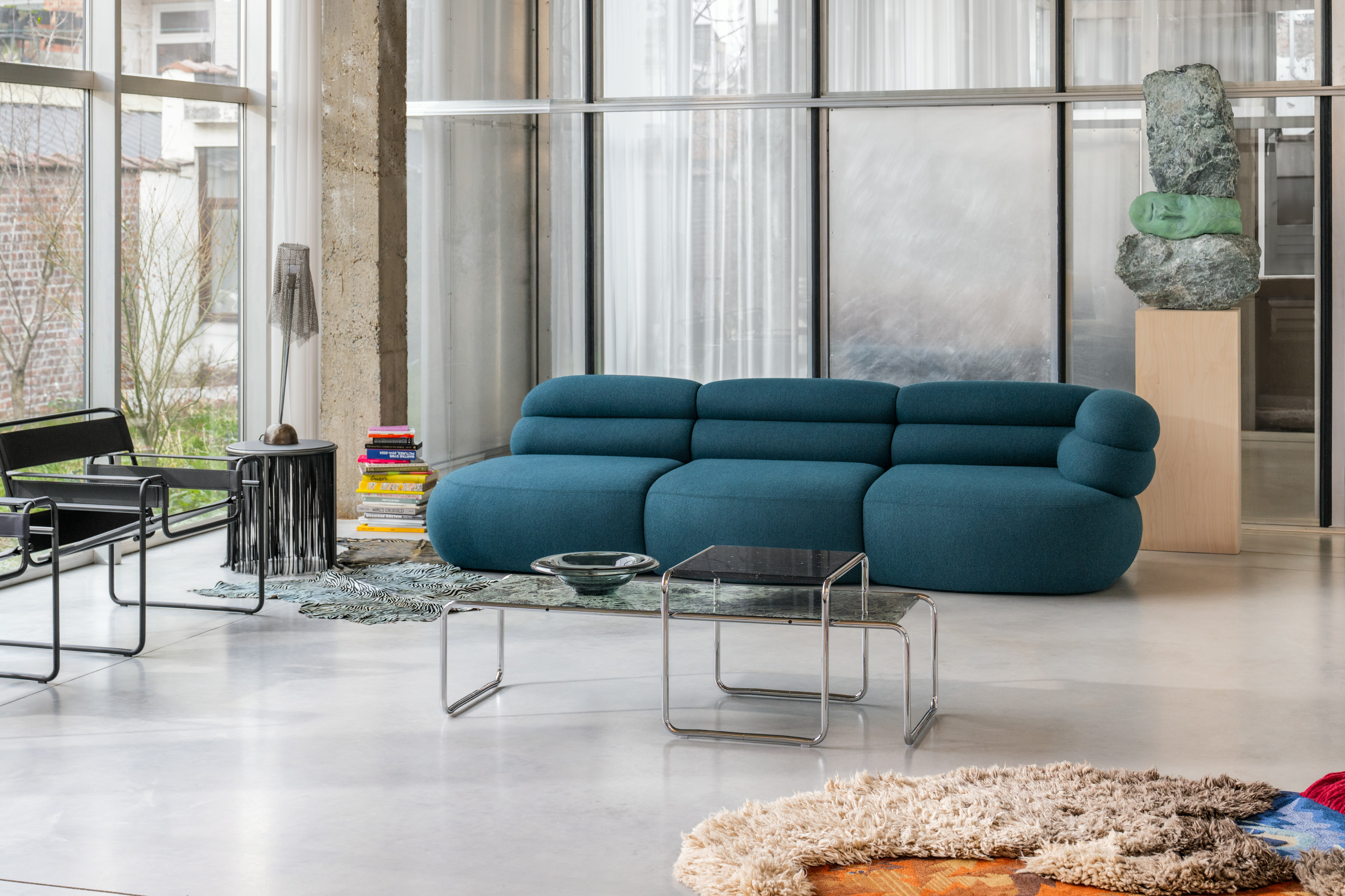 Biboni open end sofa in stellium fabric with Laccio Tables