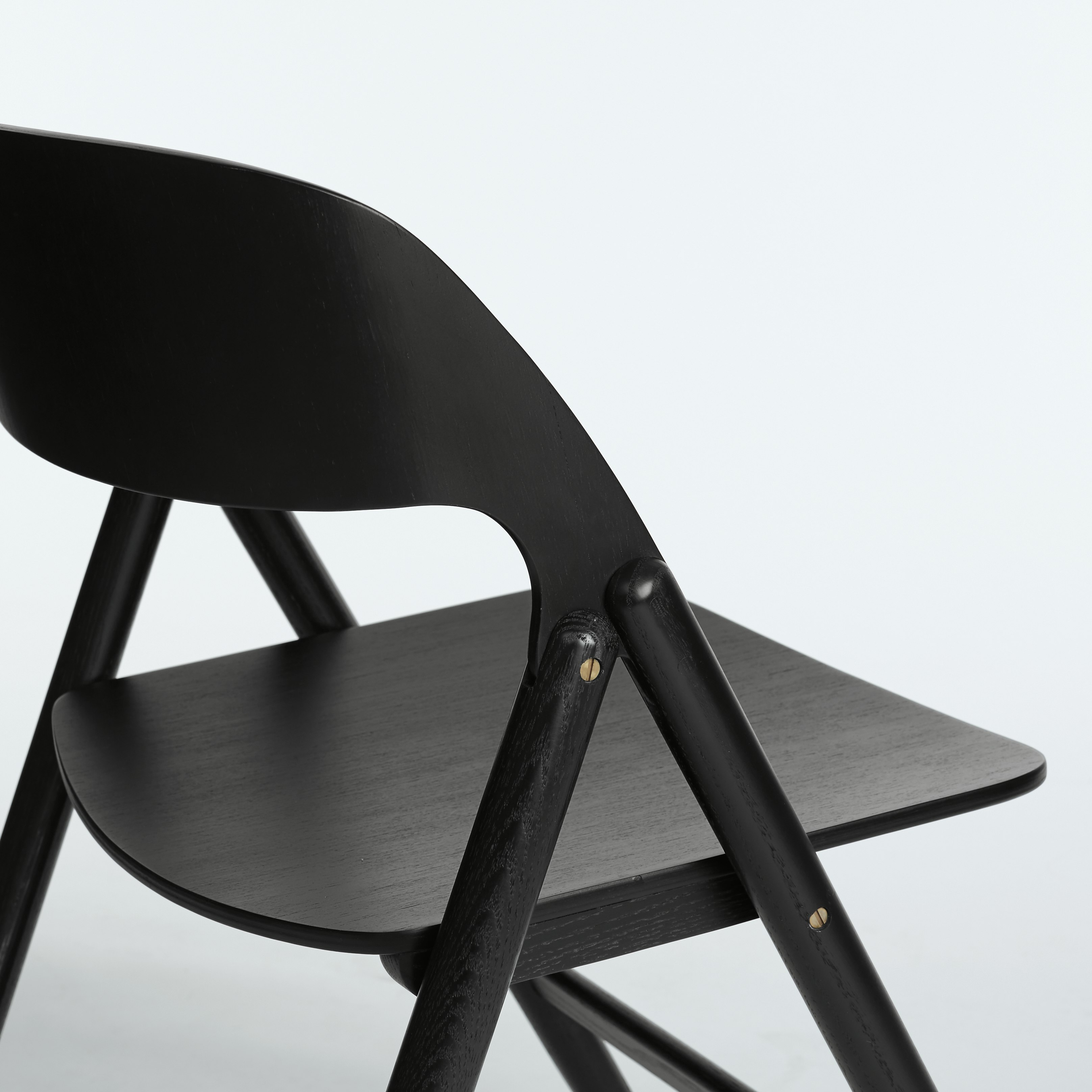 Narin Folding Chair