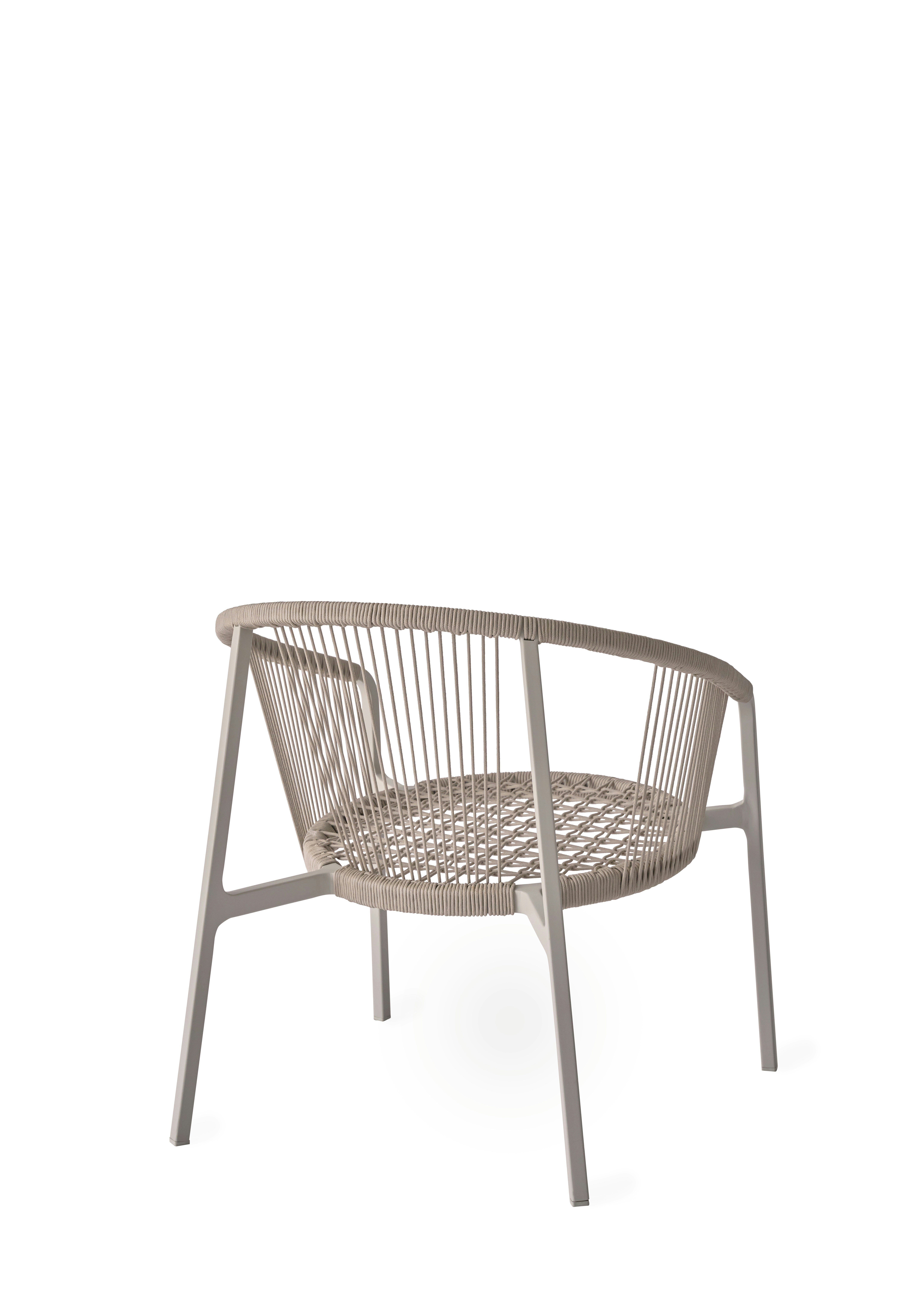 A Vipp712 Lagrasse Lounge Chair .