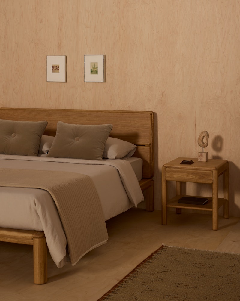 Sumu Bedside Table