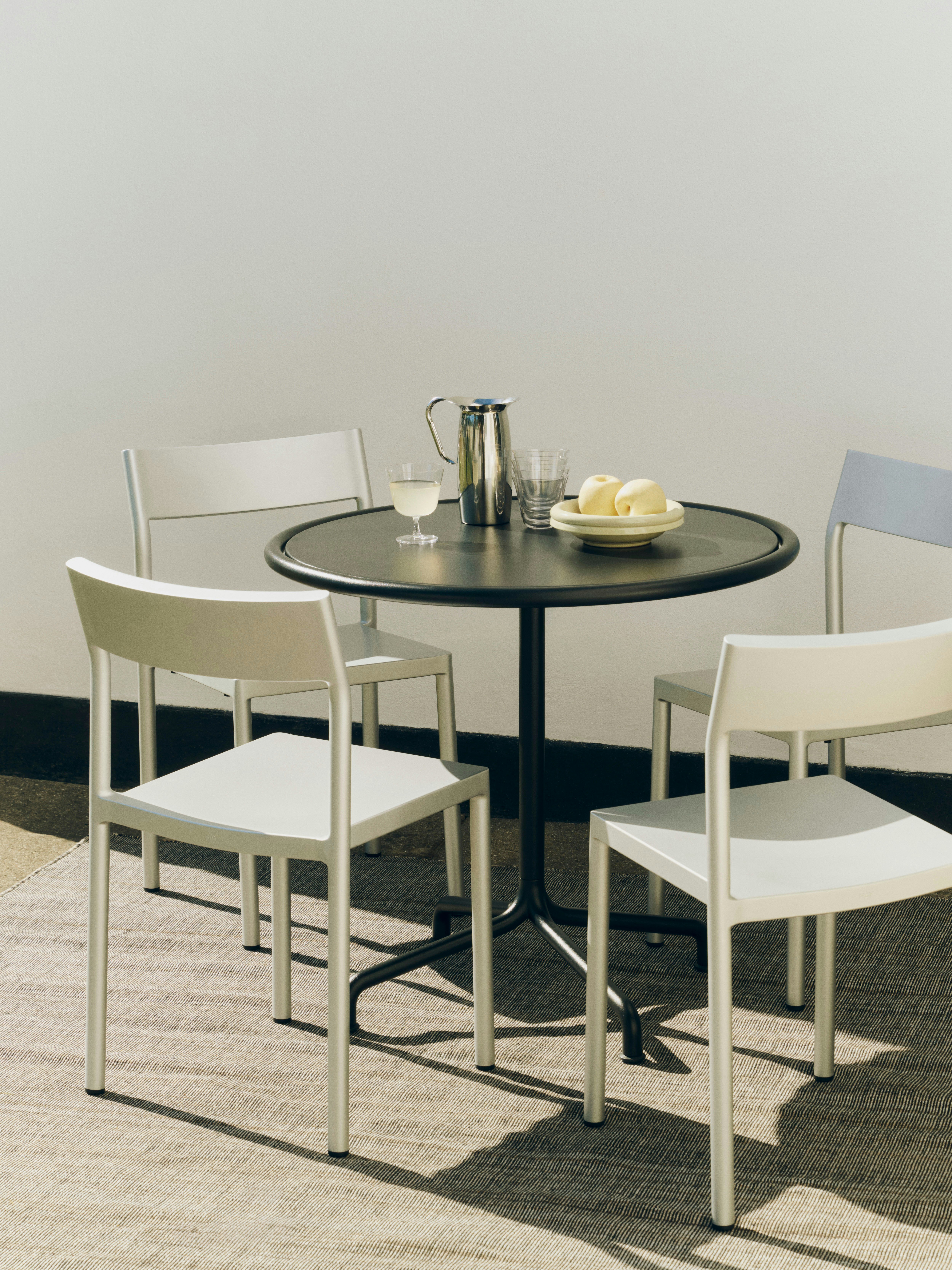 Deville Table