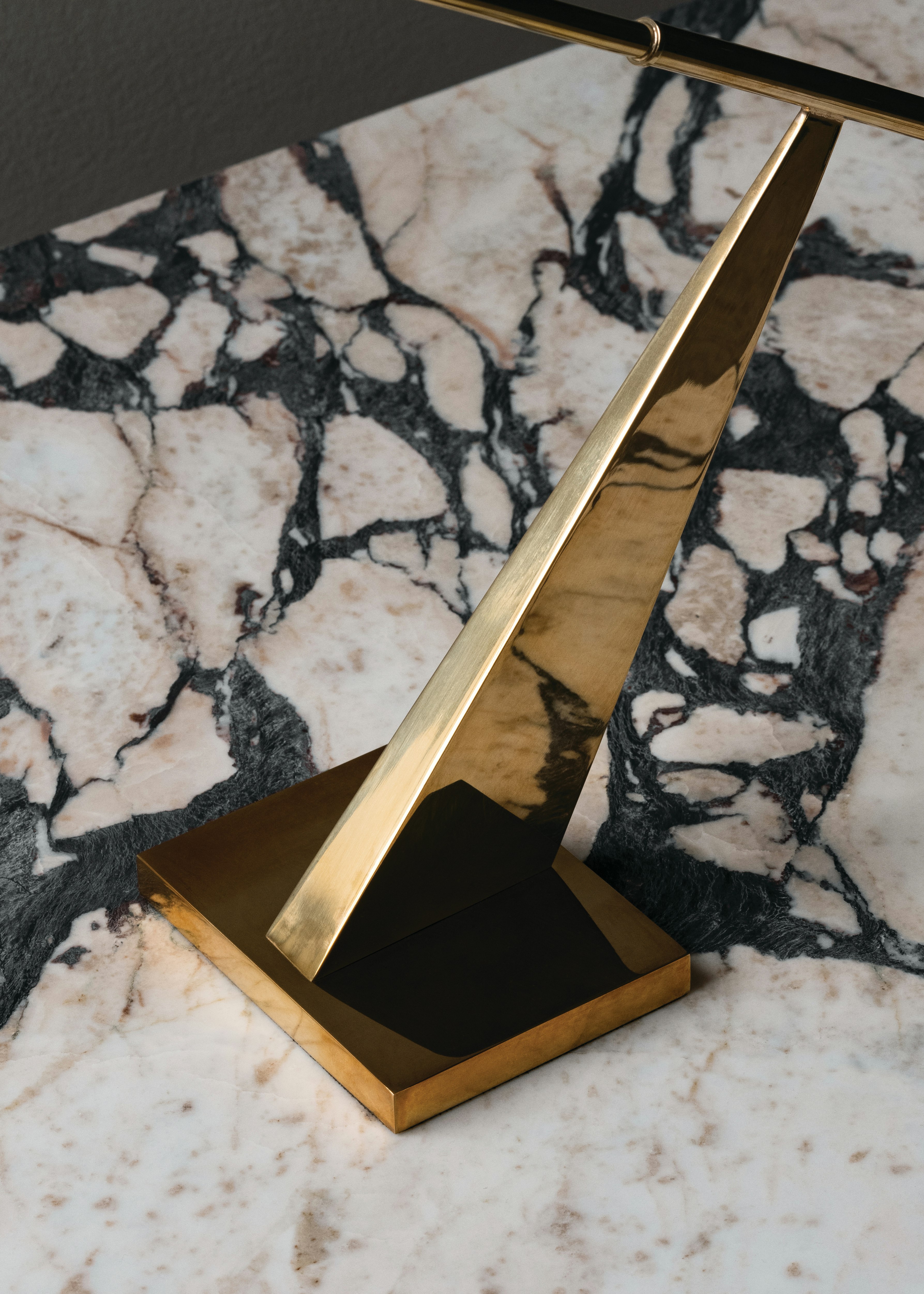 Interconnect Candleholder