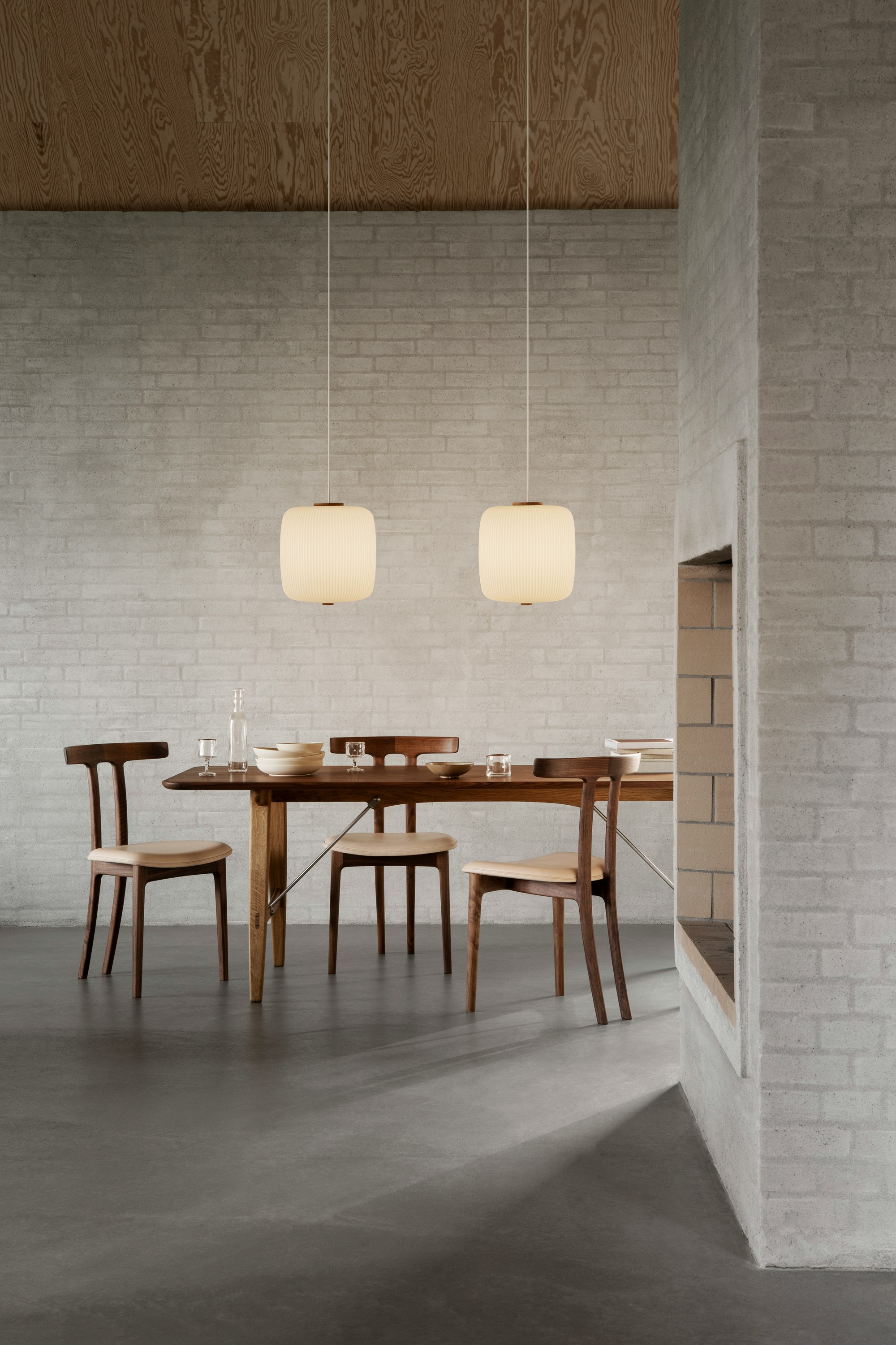 OW58 T-Chair
