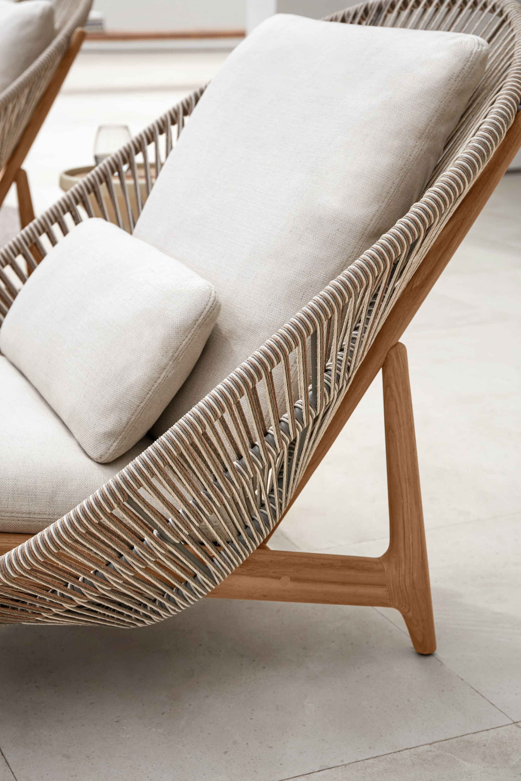 Bora Chaise Lounge