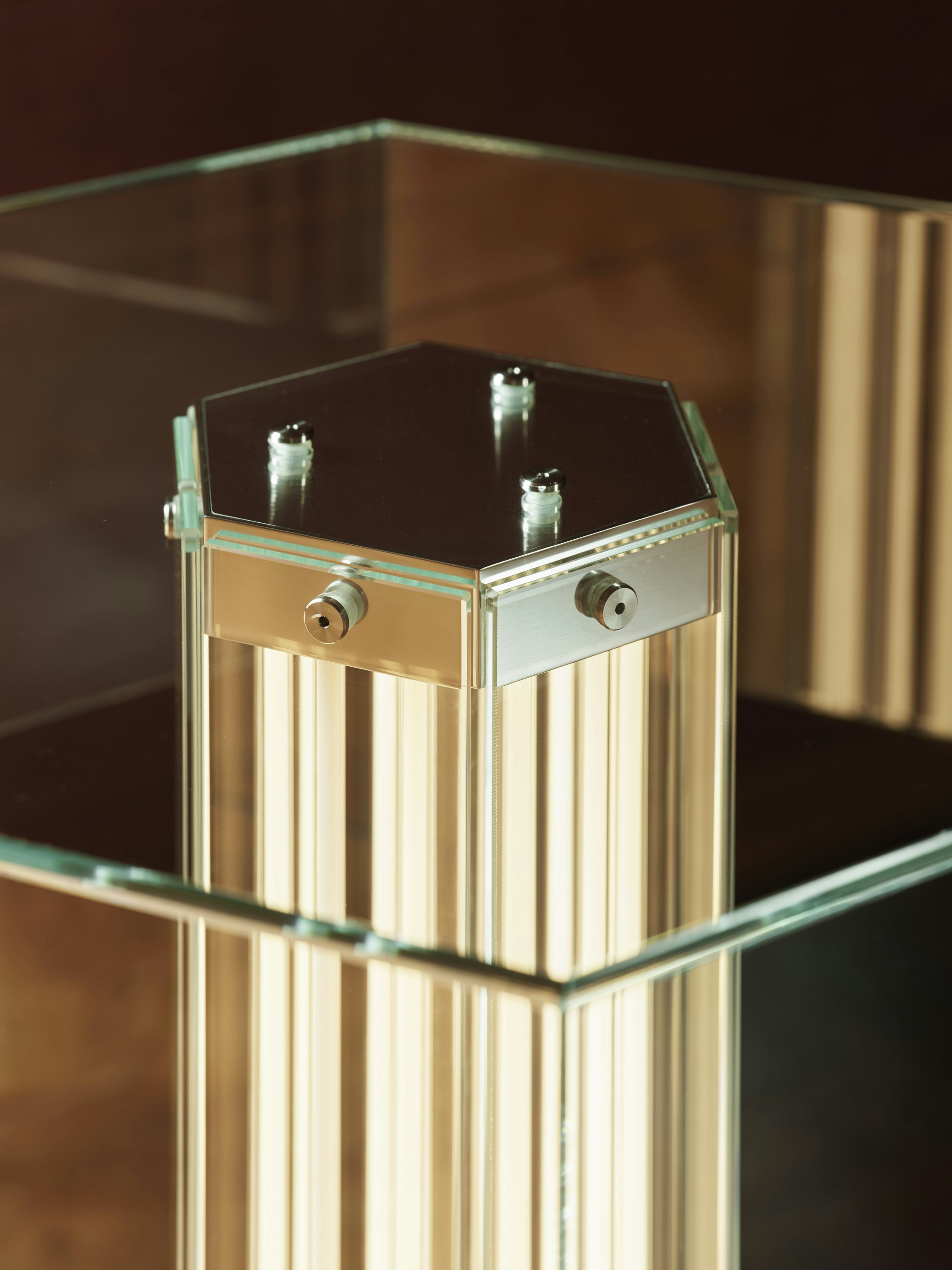 SuperWire Table Lamp