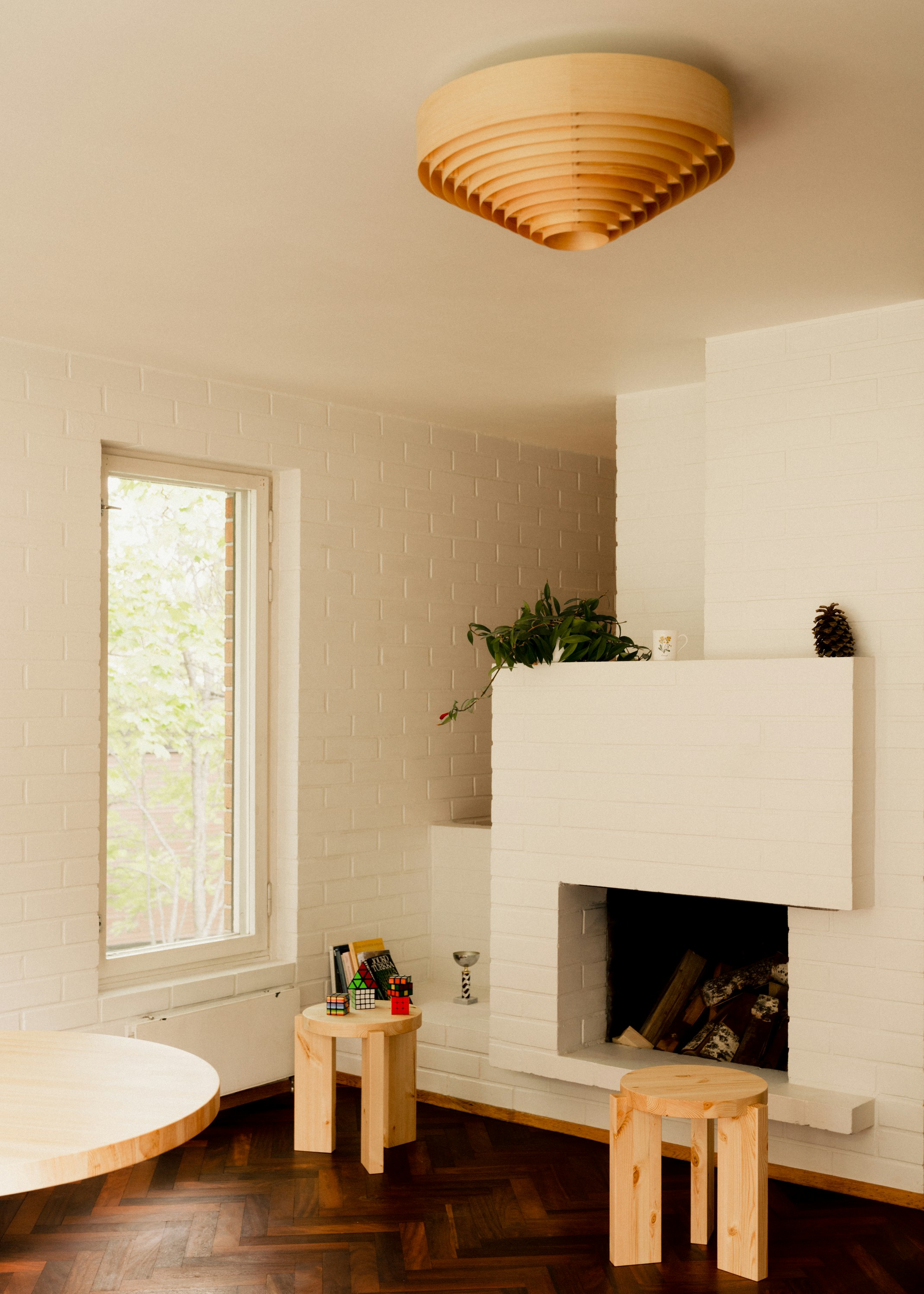 1005 Hans Ceiling Light