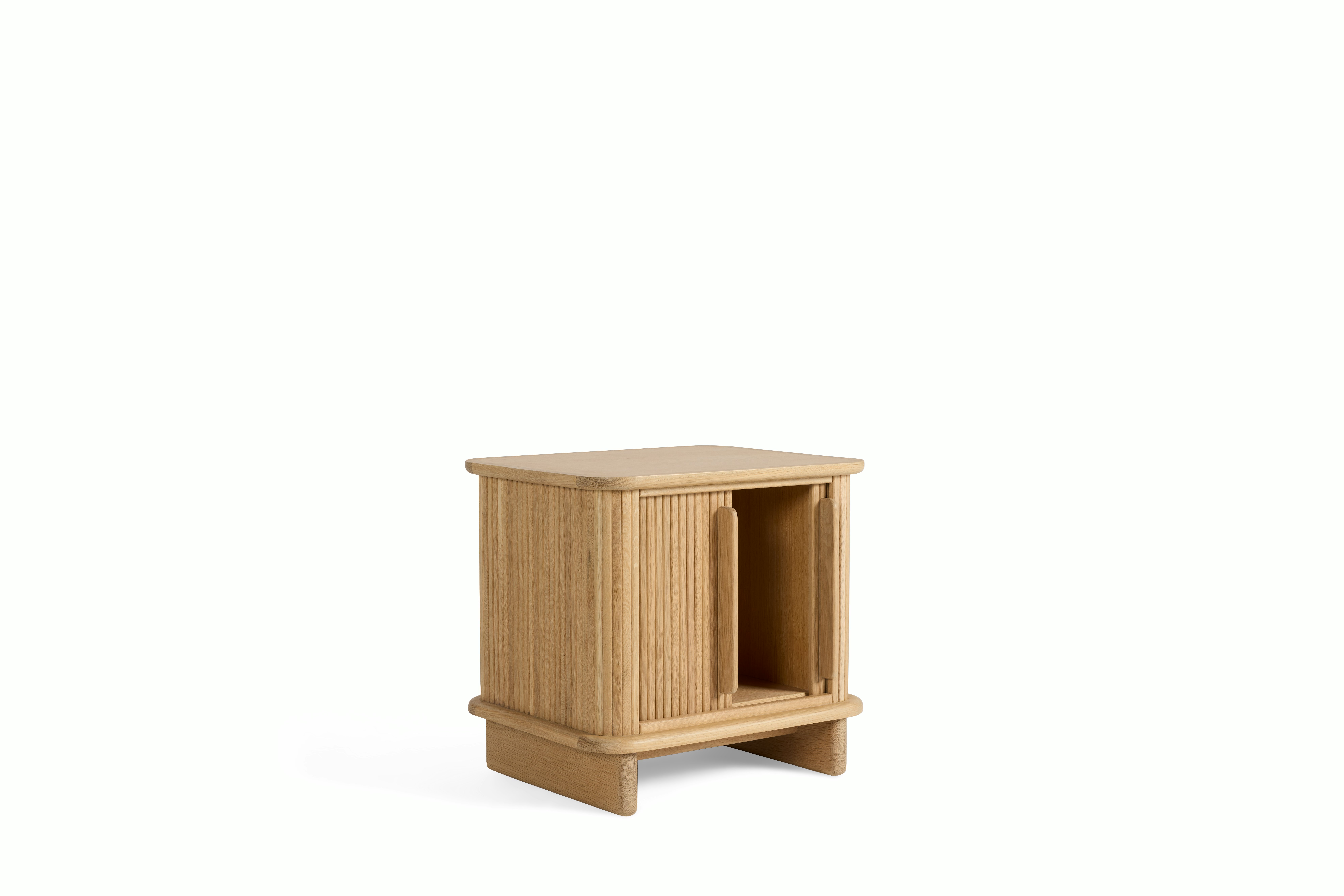 A detailed look at Noviembre Bedside Table in Oak.