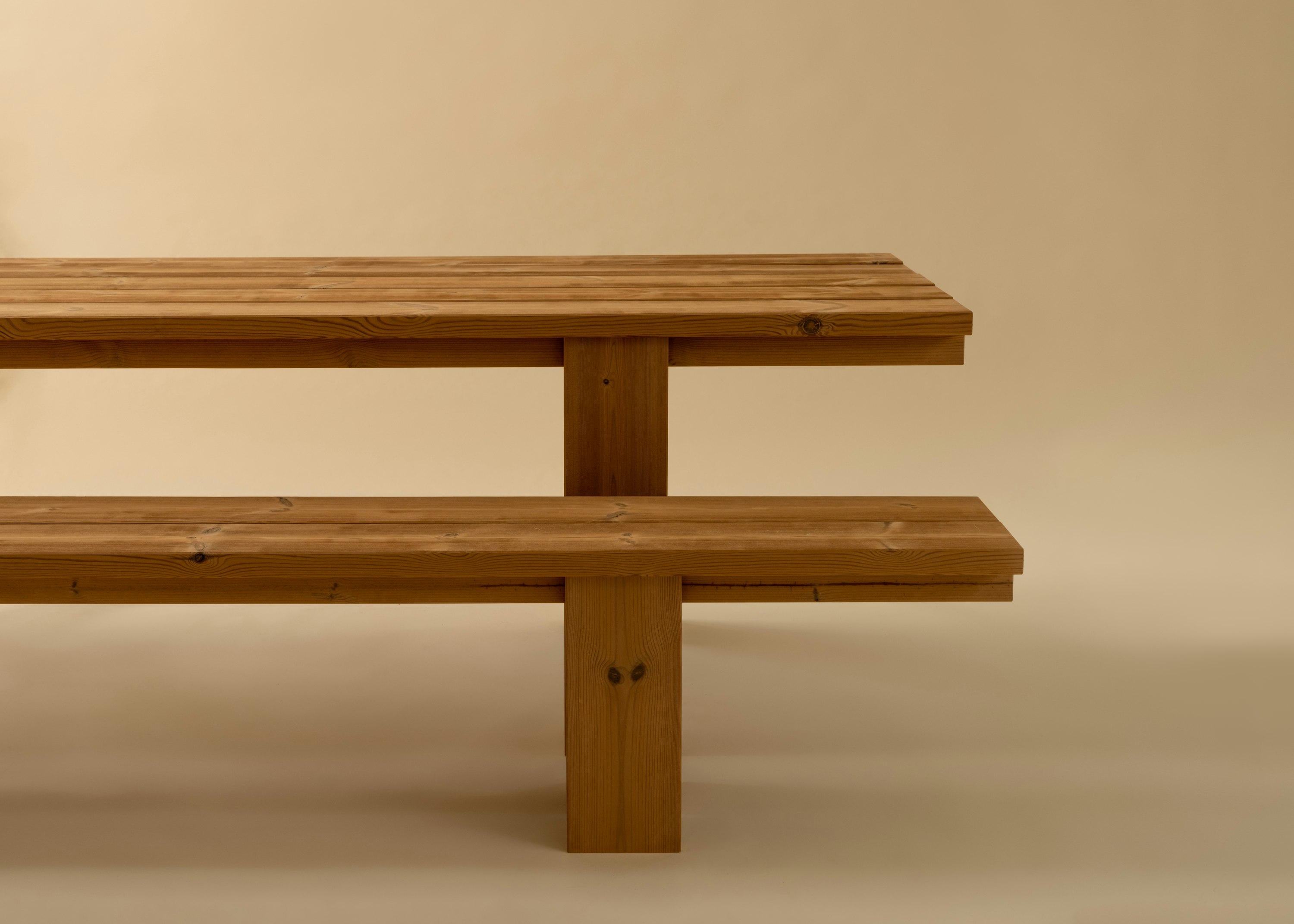 013 Osa Outdoor Dining Table