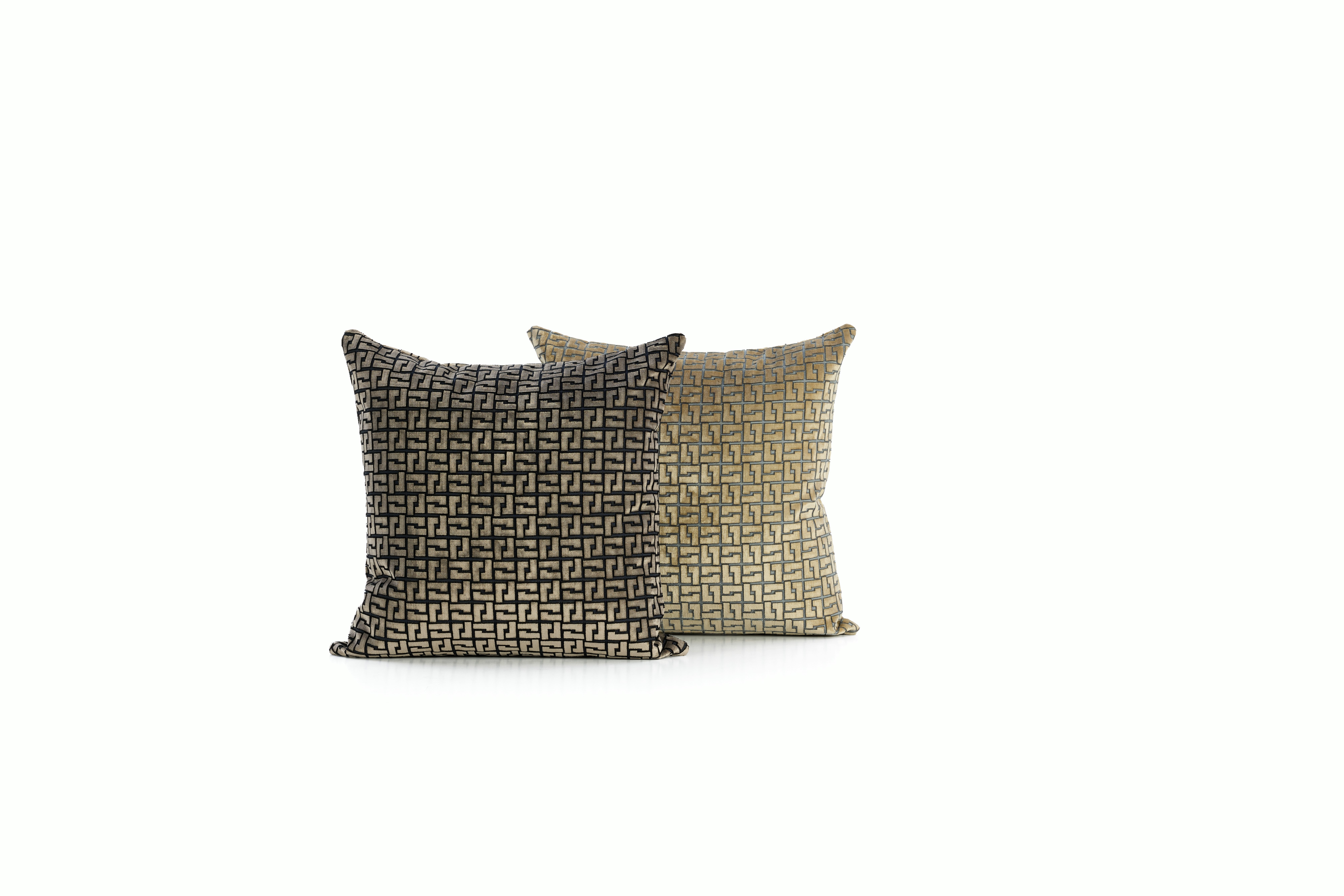 A detailed look at a Holly Hunt Interlock Pillow in Interlock.
