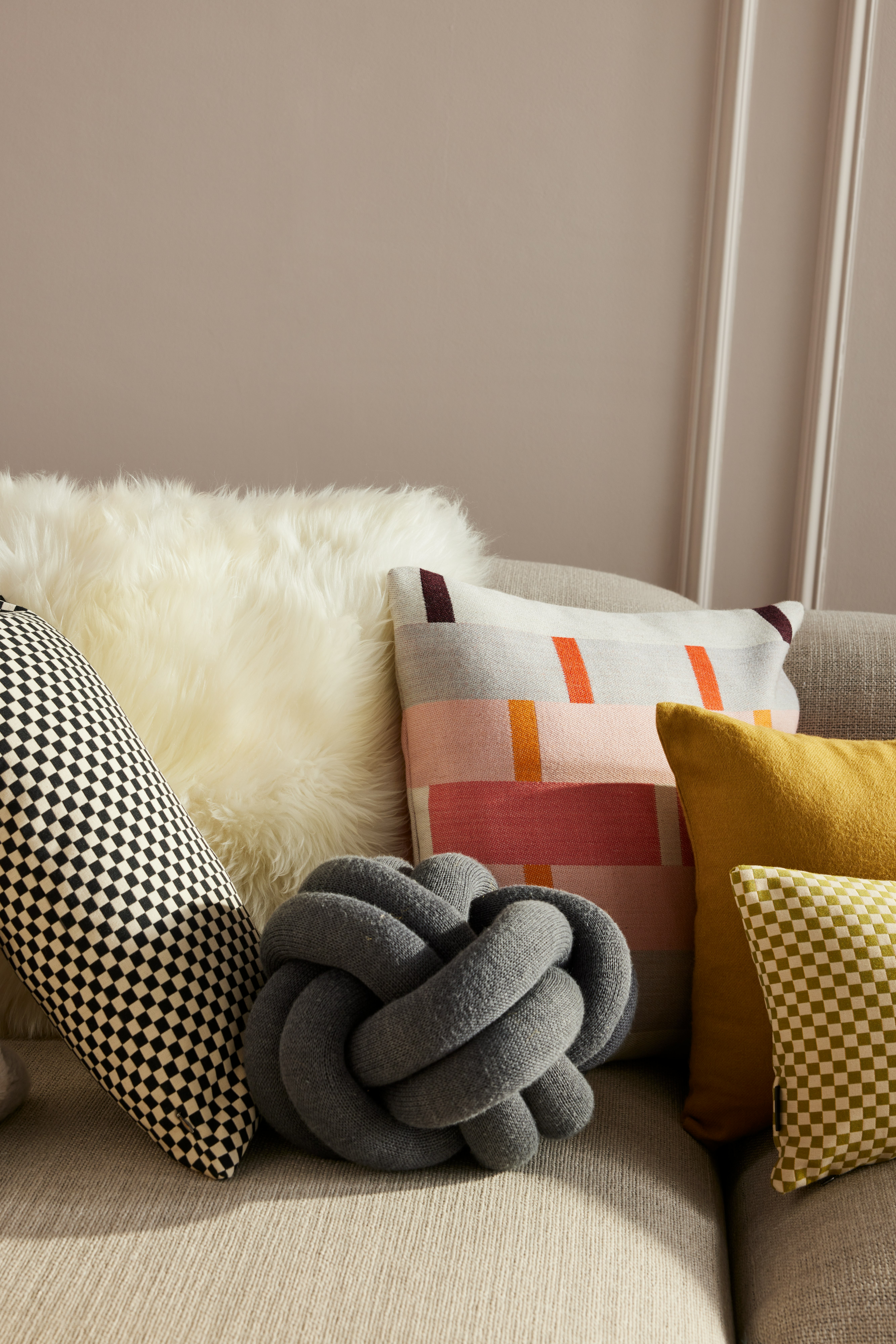 Hjelle Regn Pillow