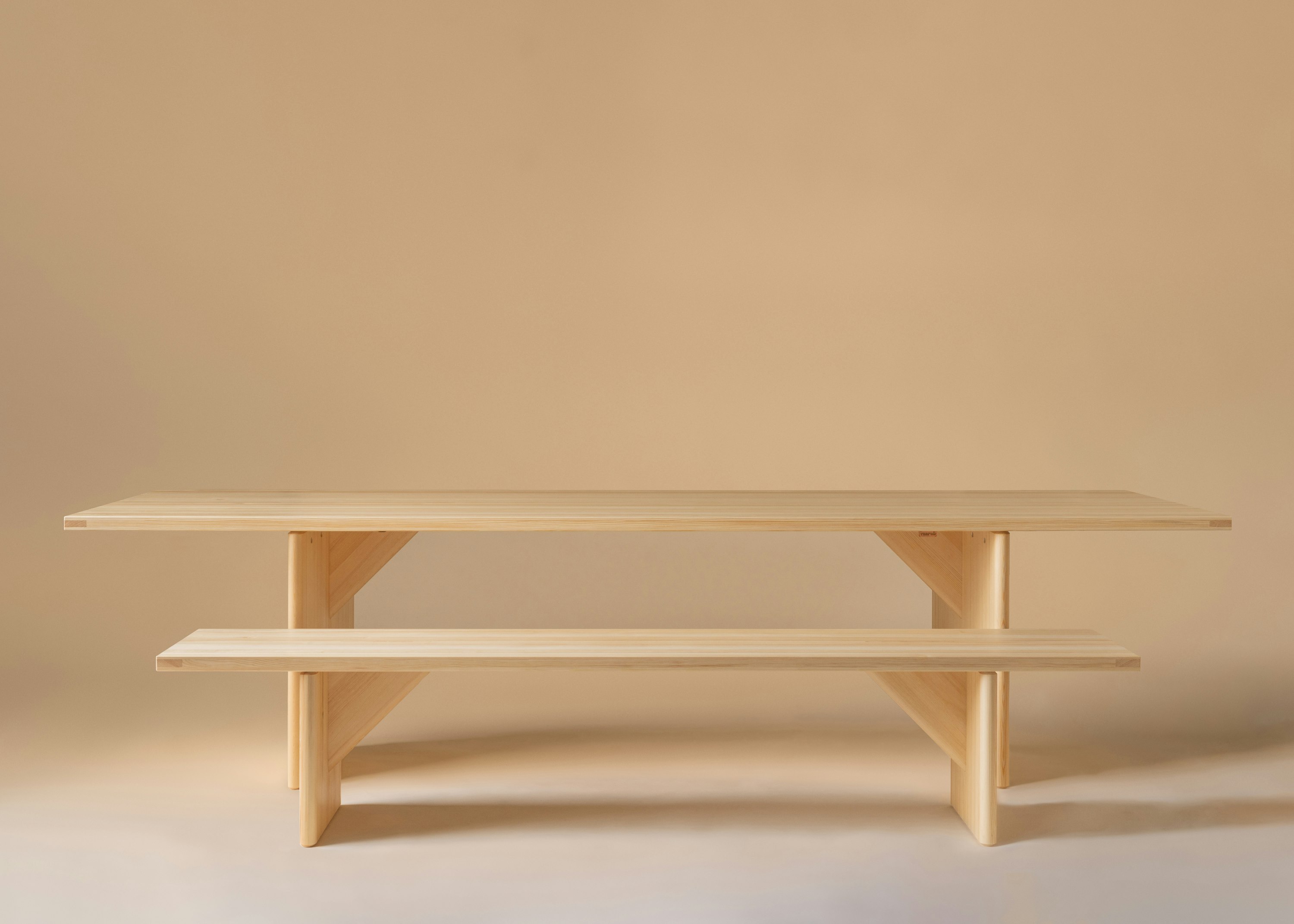 Kolmio Dining Table