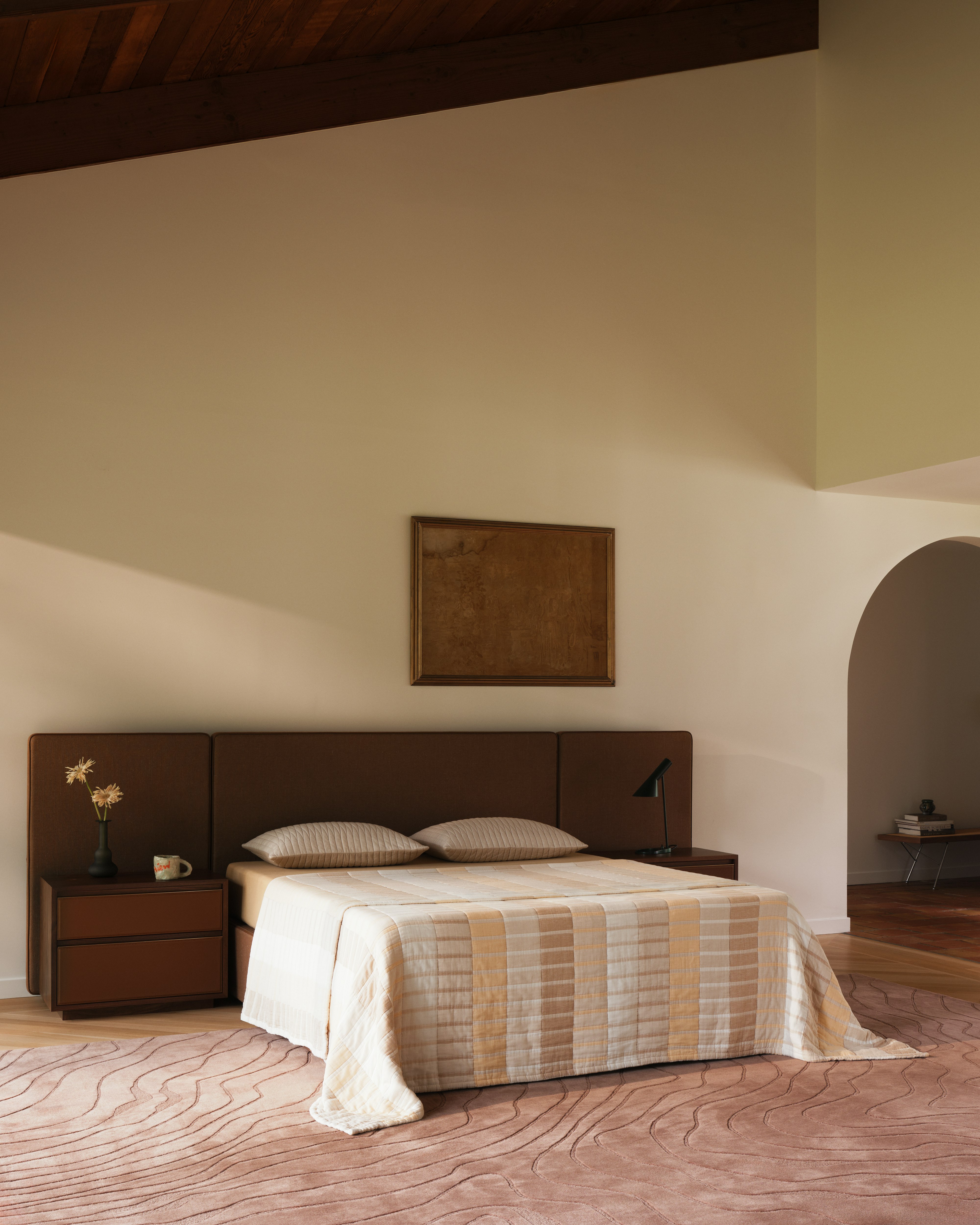 Hule Bed