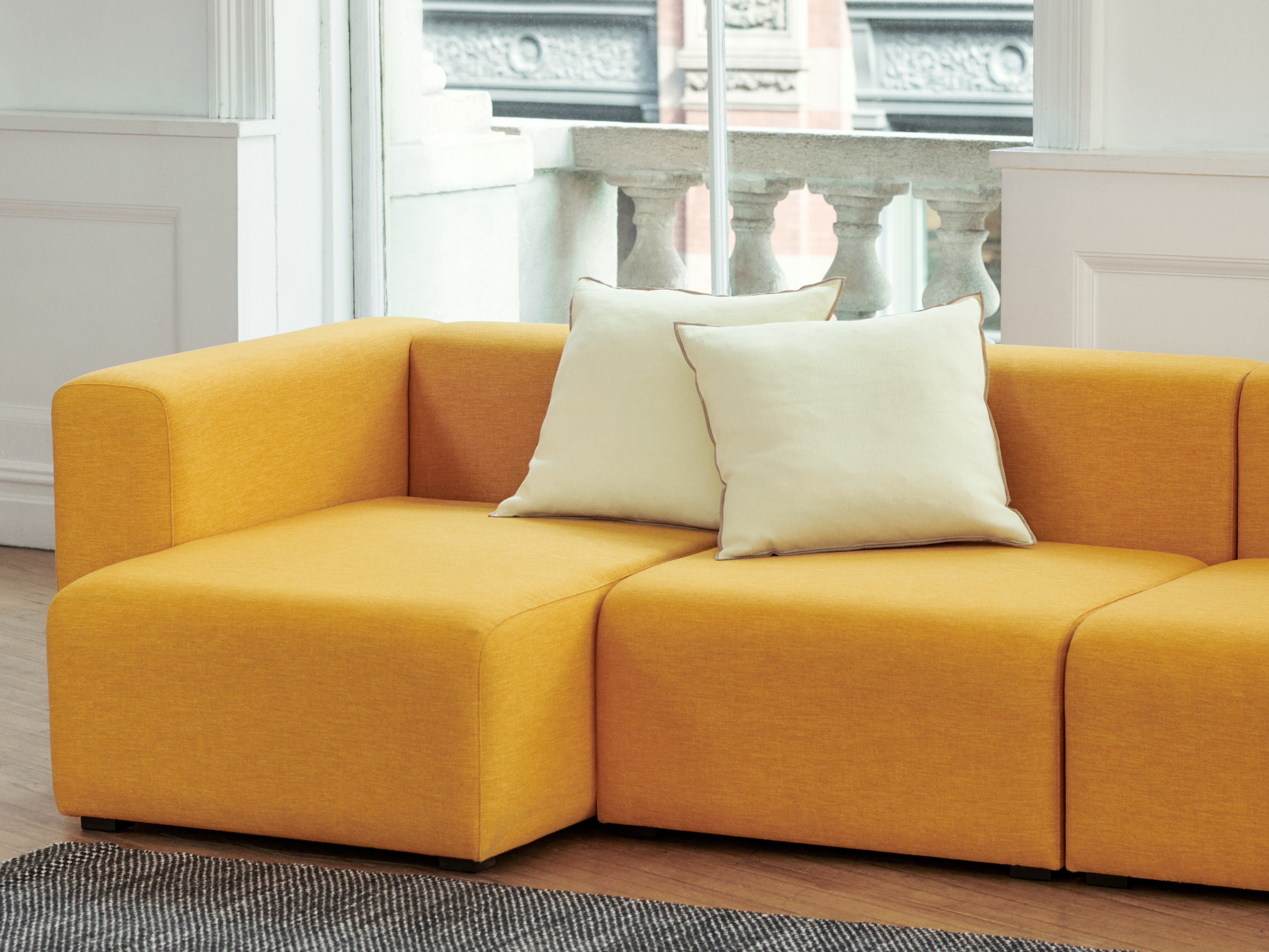 Mags Sectional