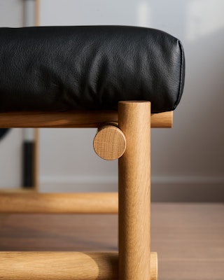 Muecke Ottoman