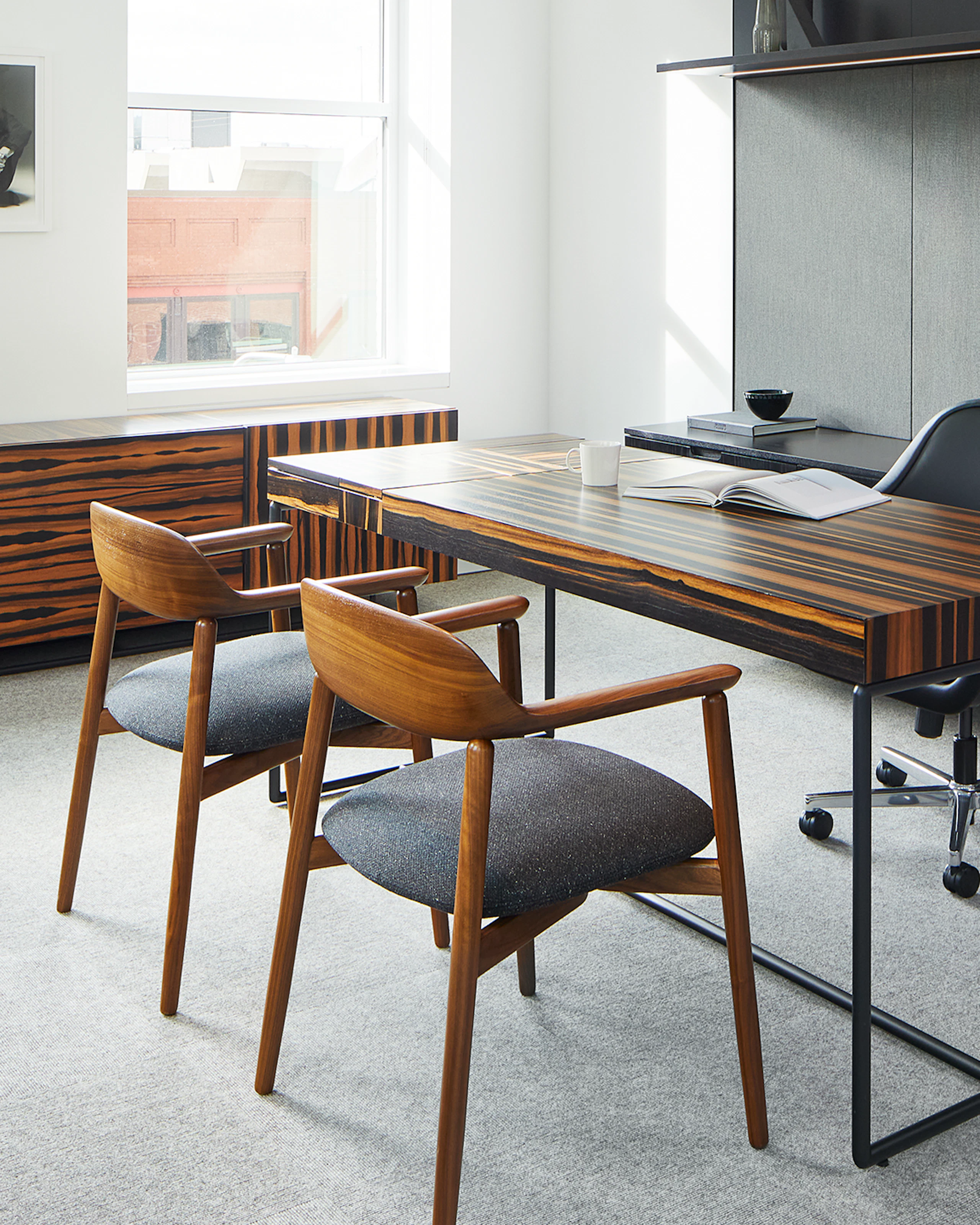 Geiger Showroom at Fulton Market in Chicago, Private Office with Domino Desk.