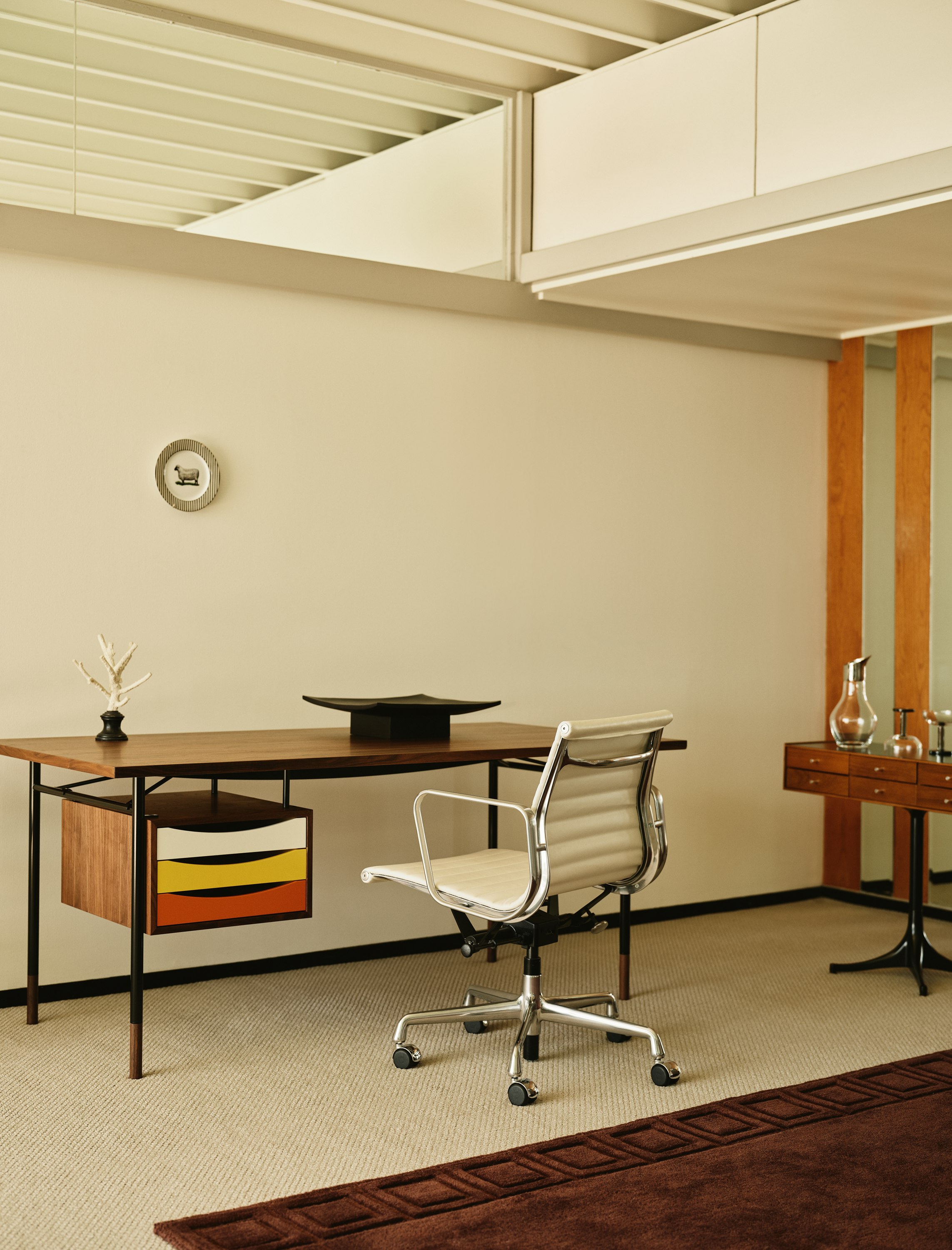 Eames Aluminum Group Chair