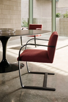 Brno Chair Saarinen Round Dining Table