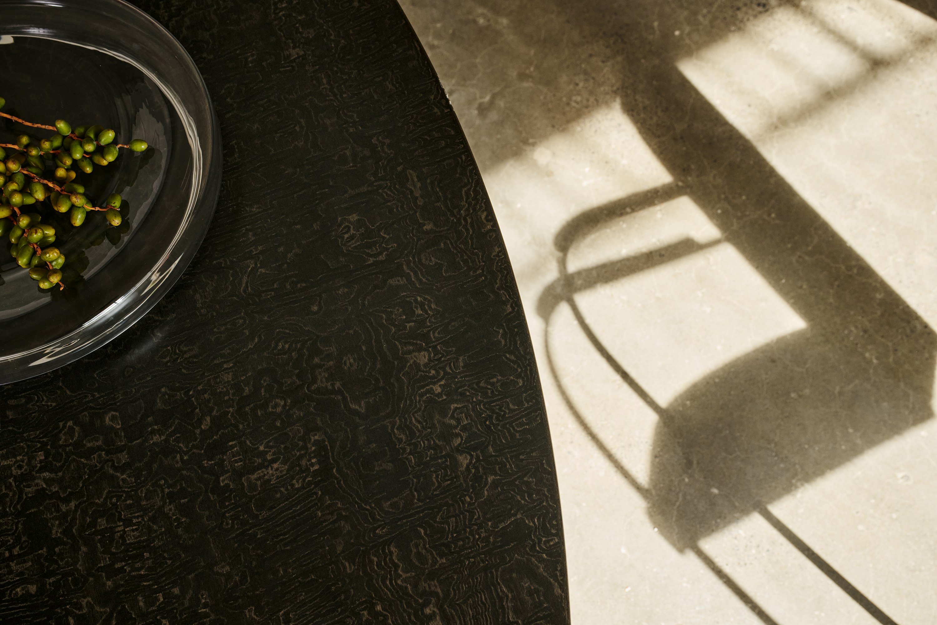 Saarinen Dining Table Topo Noir detail