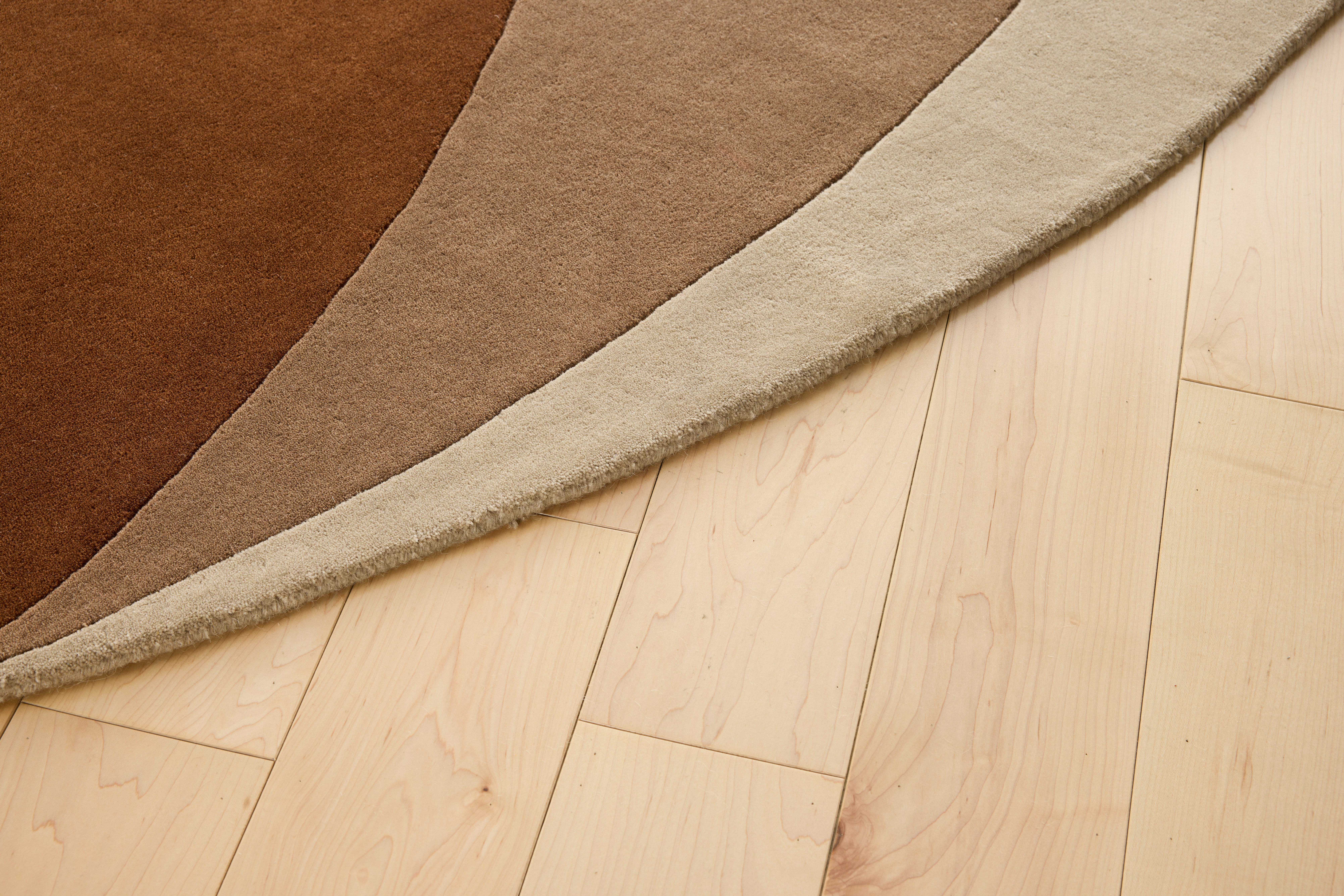 A detailed look at Layers Rug in Rust.