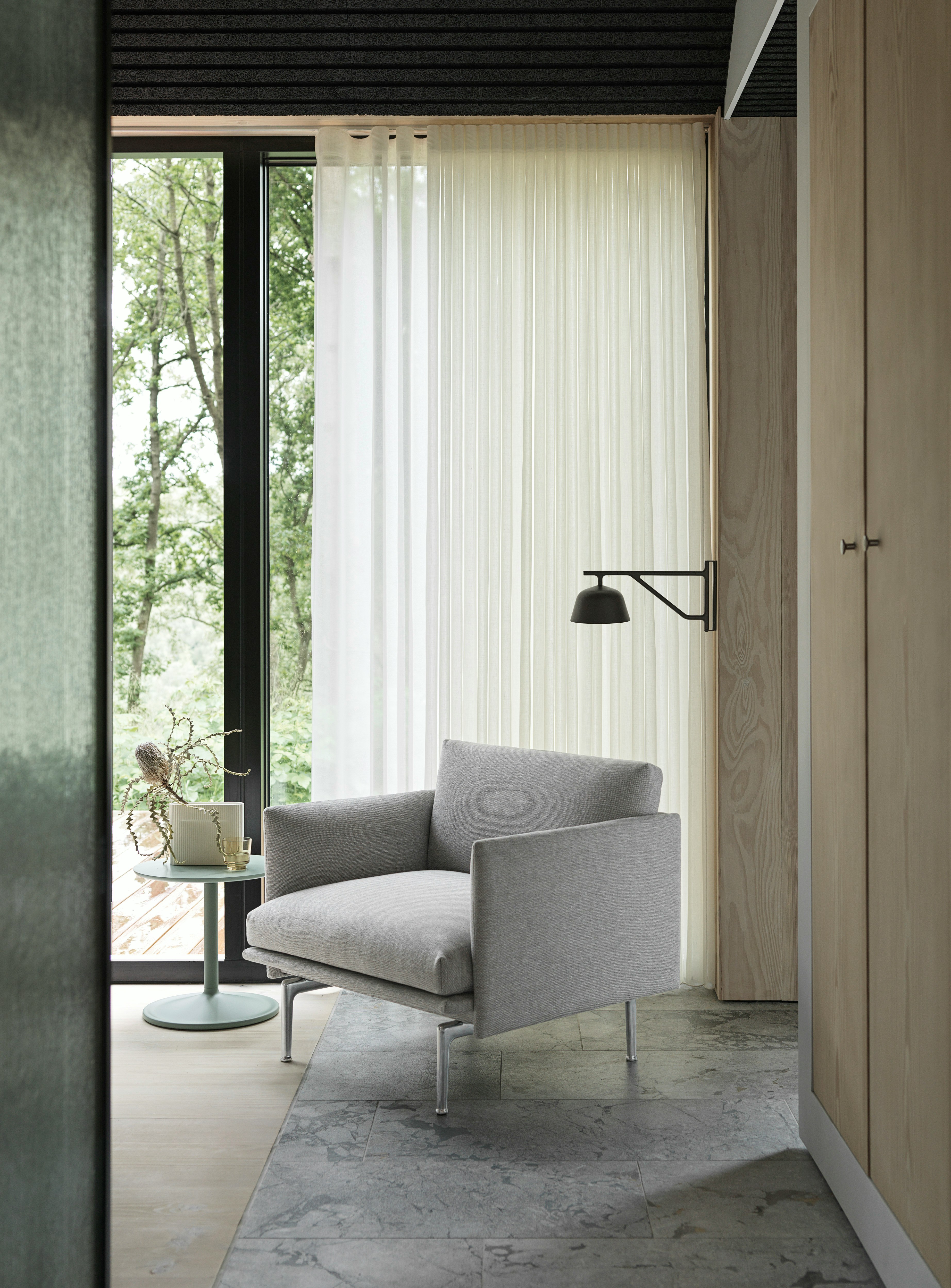 Outline studio chair alu clay 12 ambit wall taupe soft side O41 H40 dusty green ridge off white muuto med res