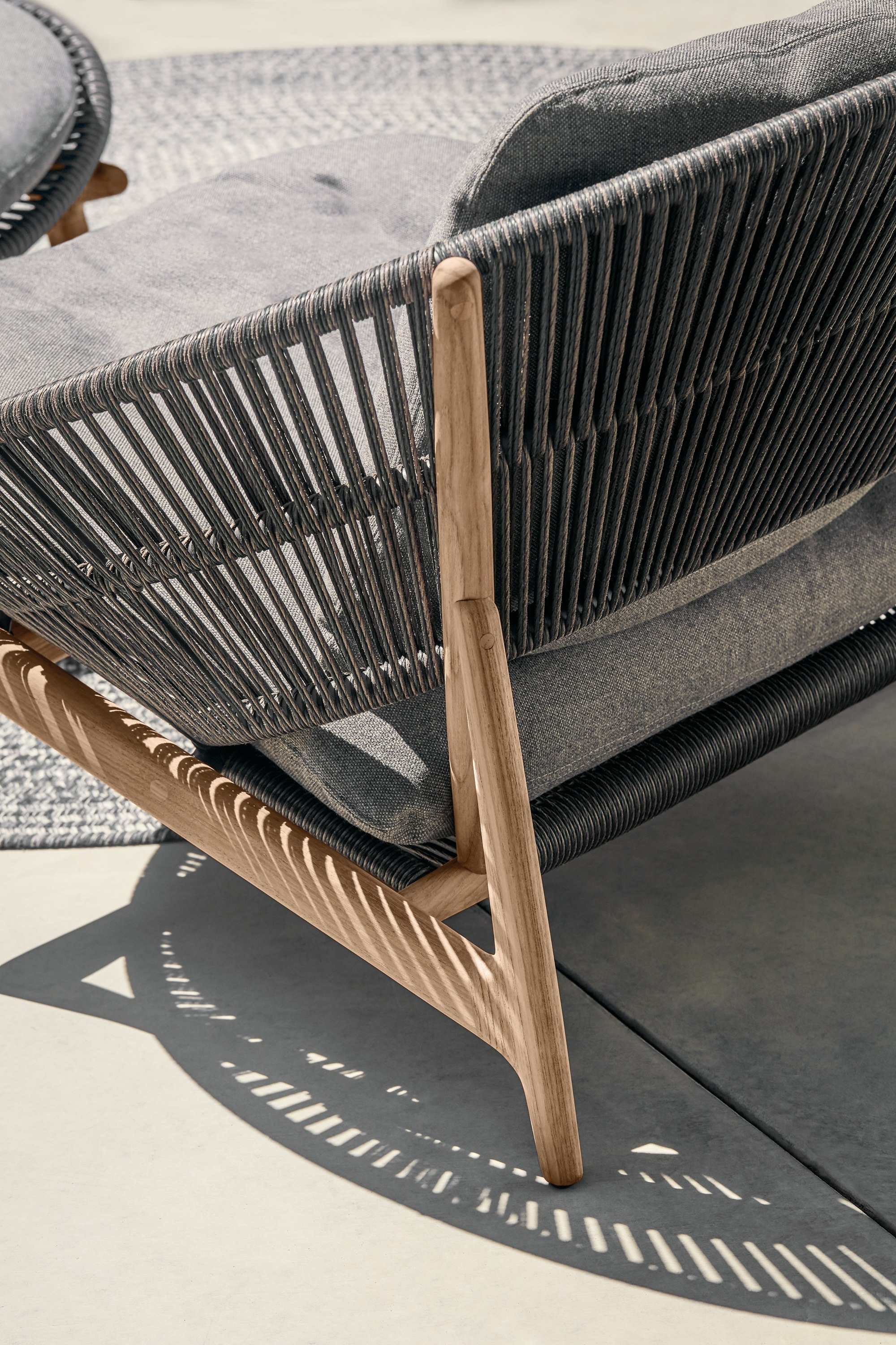 Bora Lounge Chair