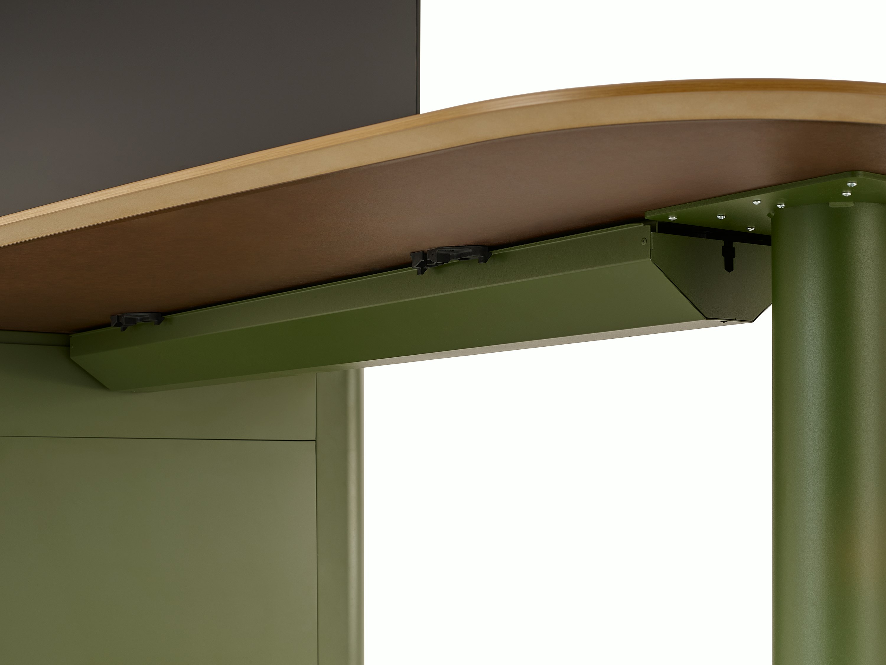 Headway Huddle Table, Ello Micro Vine with closed wire management trough.