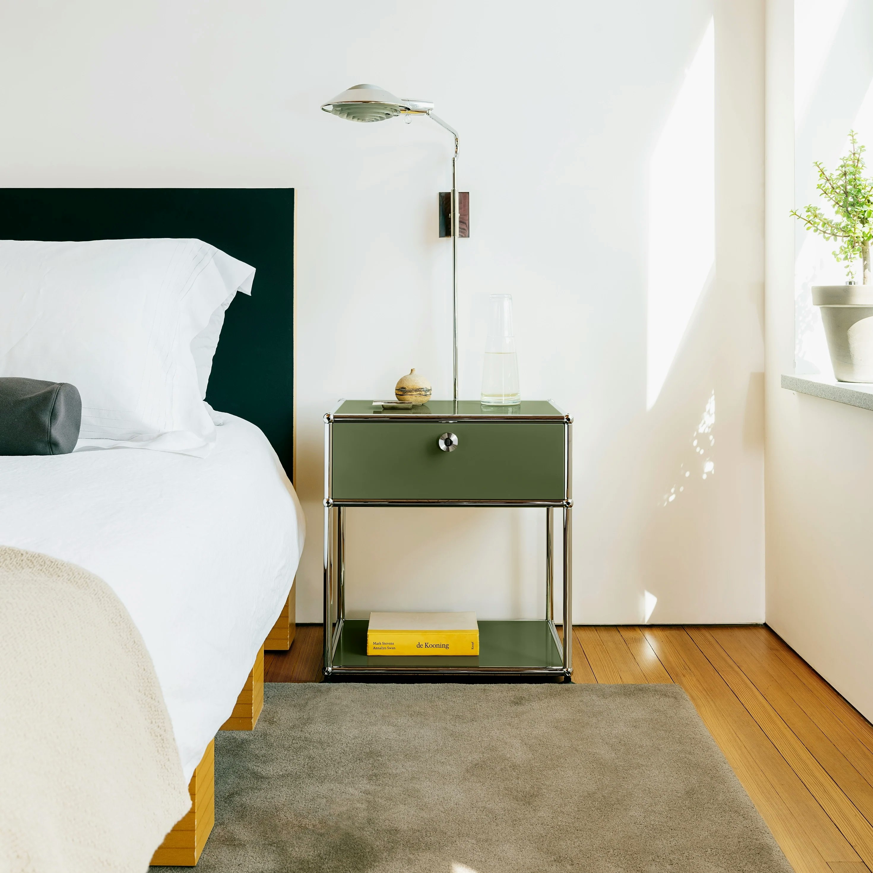 USM Haller P Bedside Table