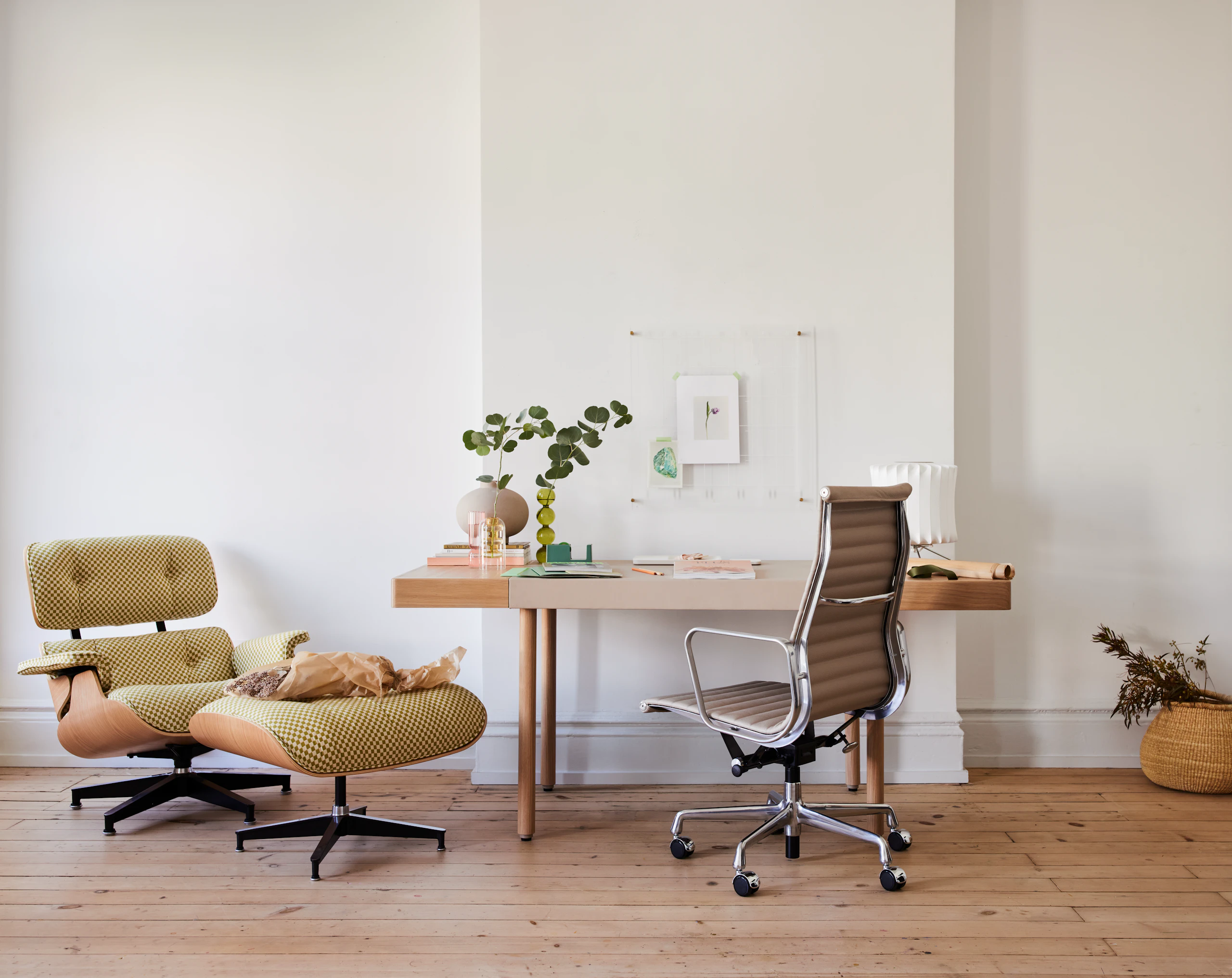 Leatherwrap Sit-to-Stand Desk, 2 Drawer with EAG Chair and ELO