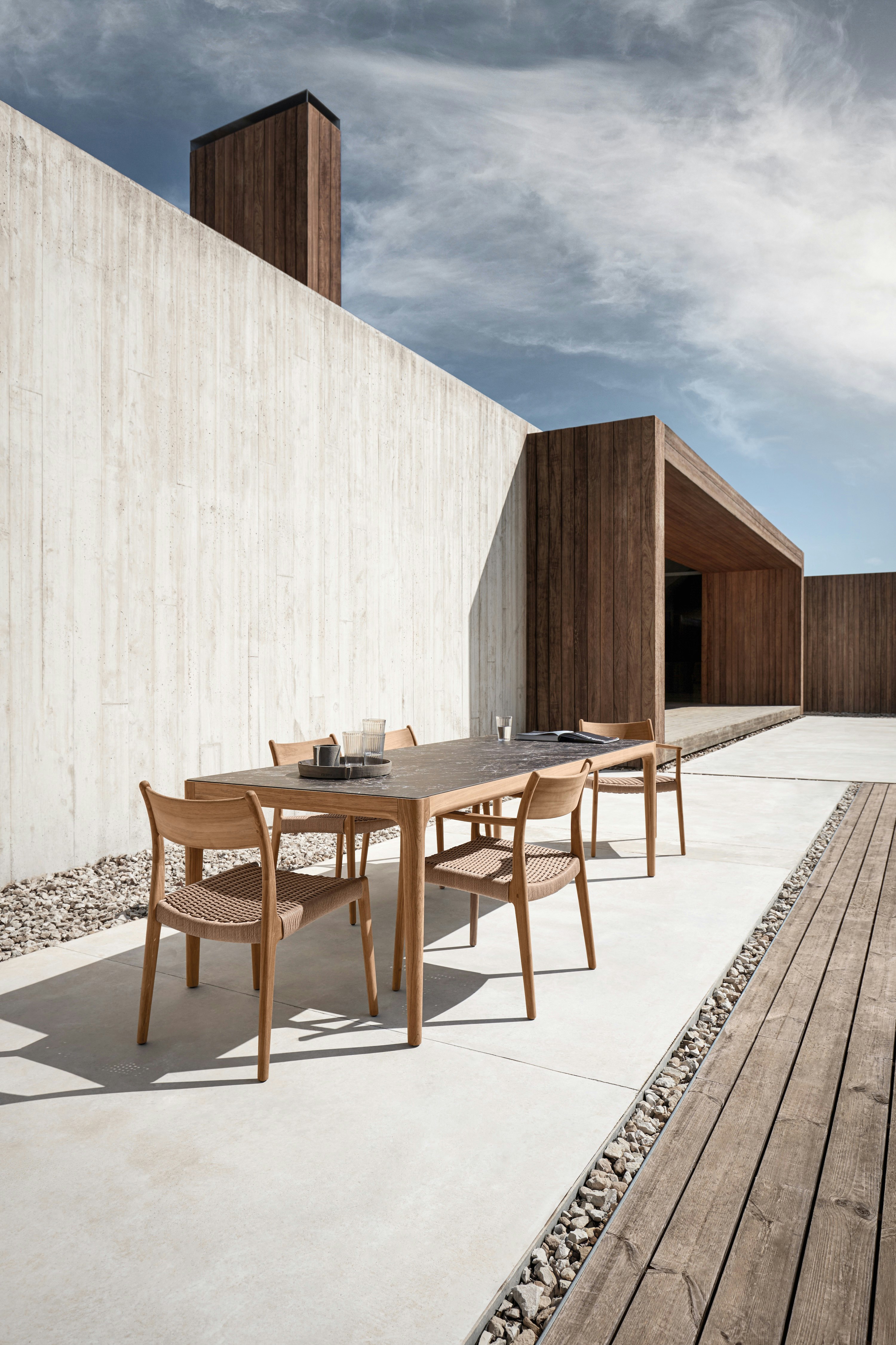 Lima Outdoor Dining Table