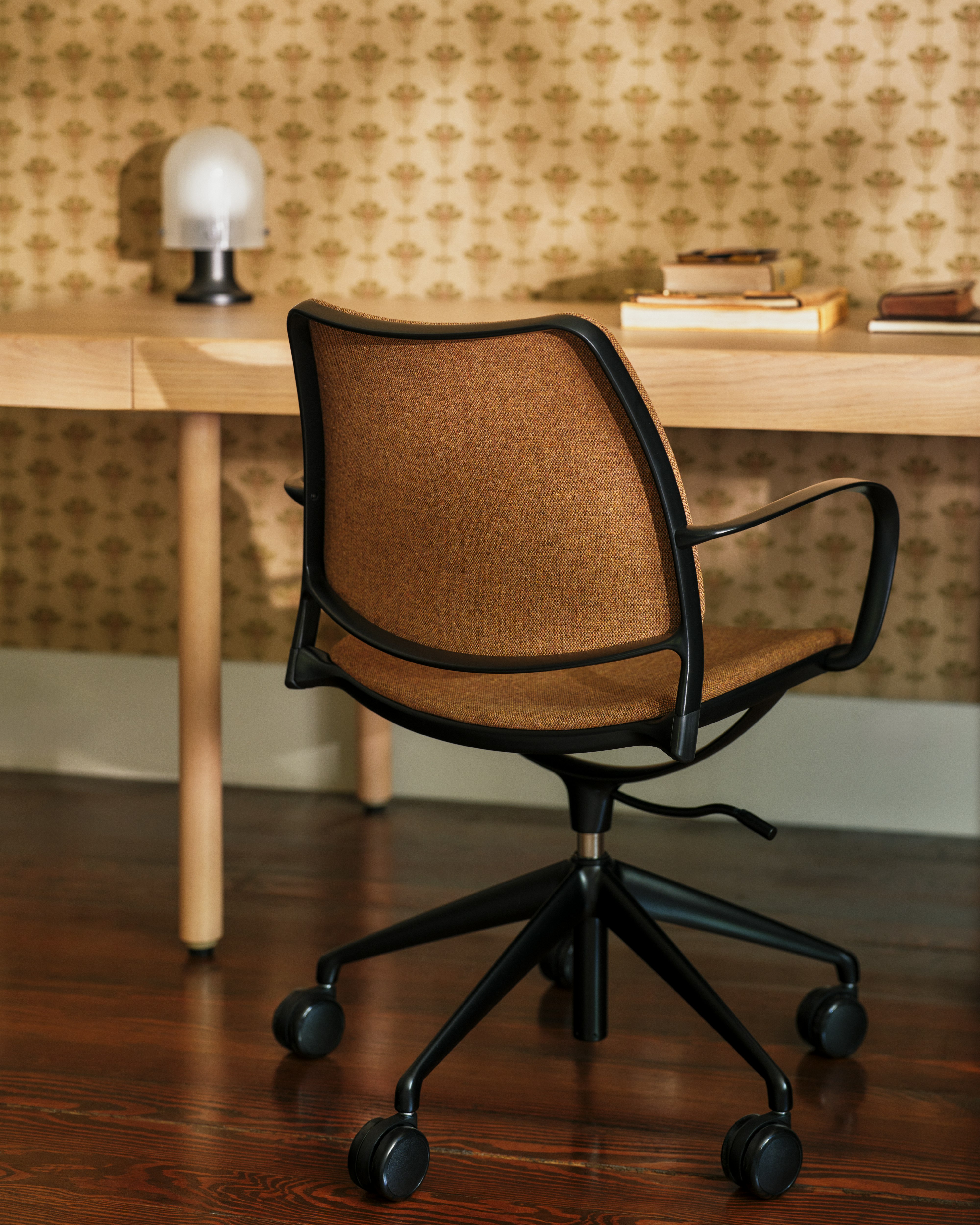 Gas Task Chair