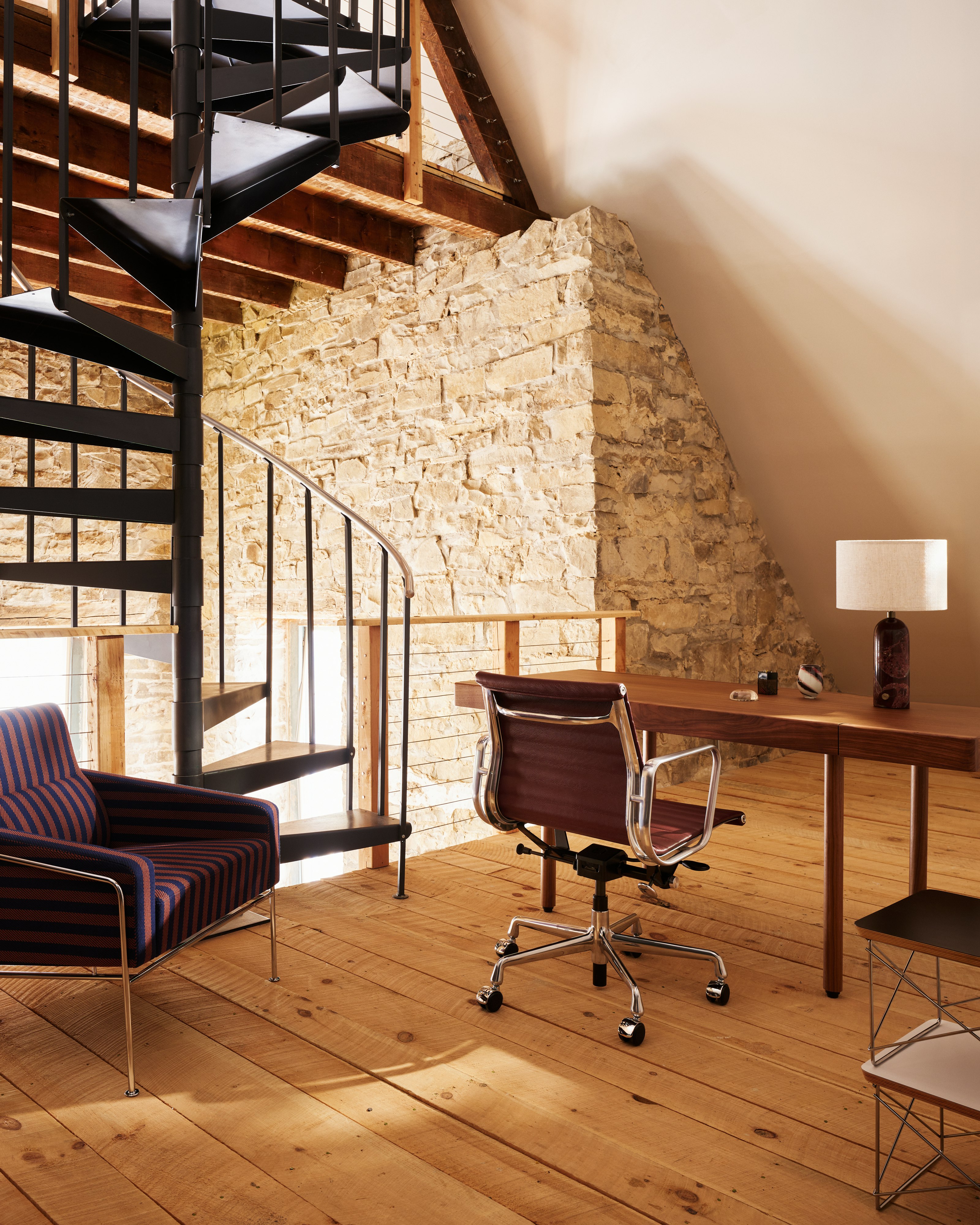 Eames Aluminum Group Chair