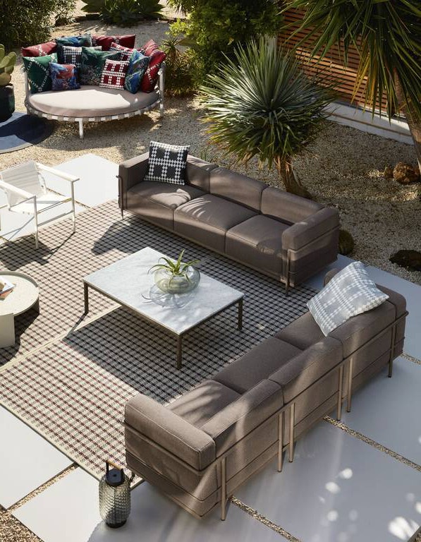 LC Outdoor Sofa