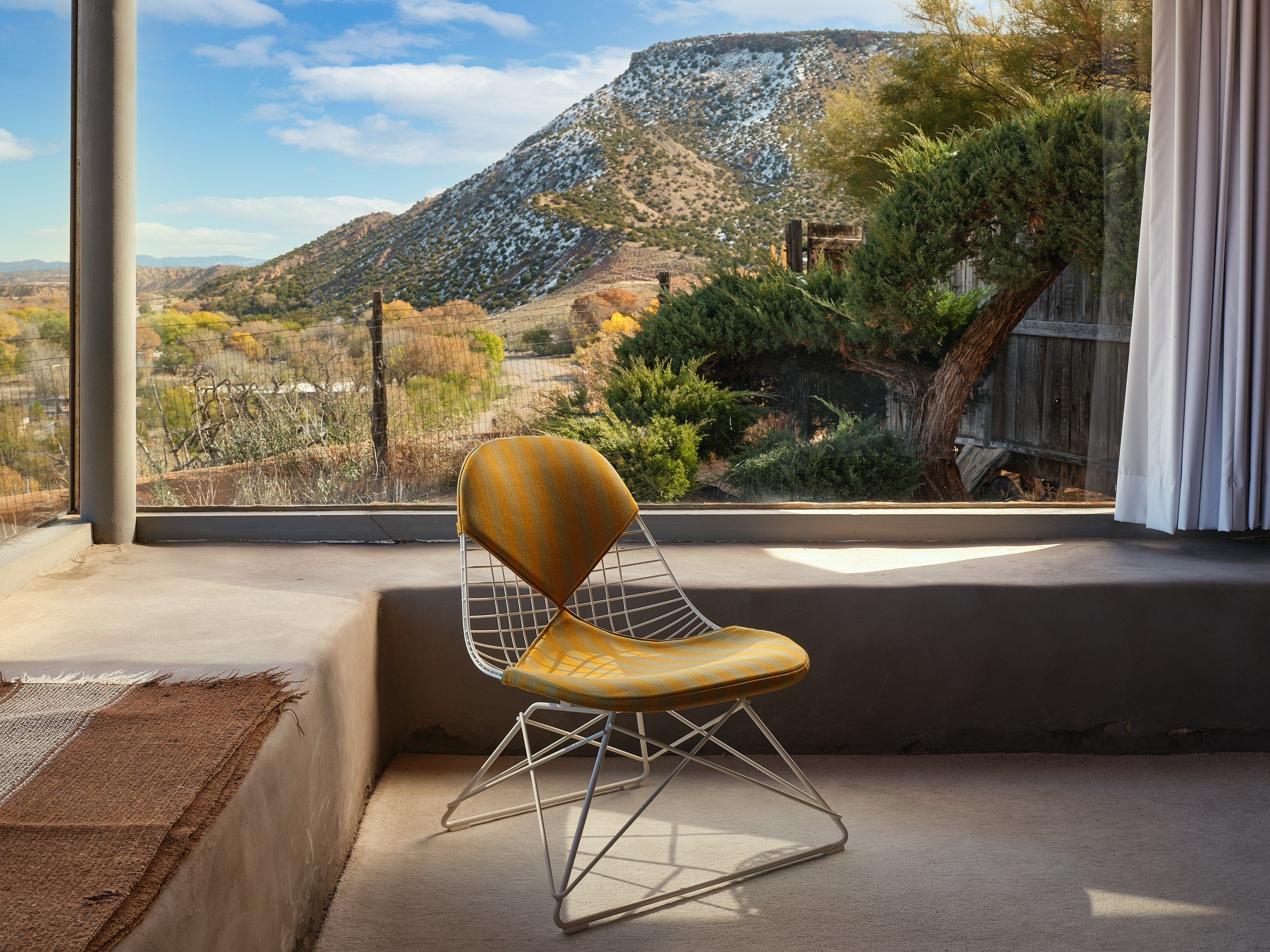 【美品】 HermanMiller Eames Wire Chairs Eames Wire Chair, Herman Miller x HAY - Eames Office