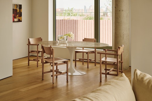 Saarinen Oval Dining Table Muecke Chair
