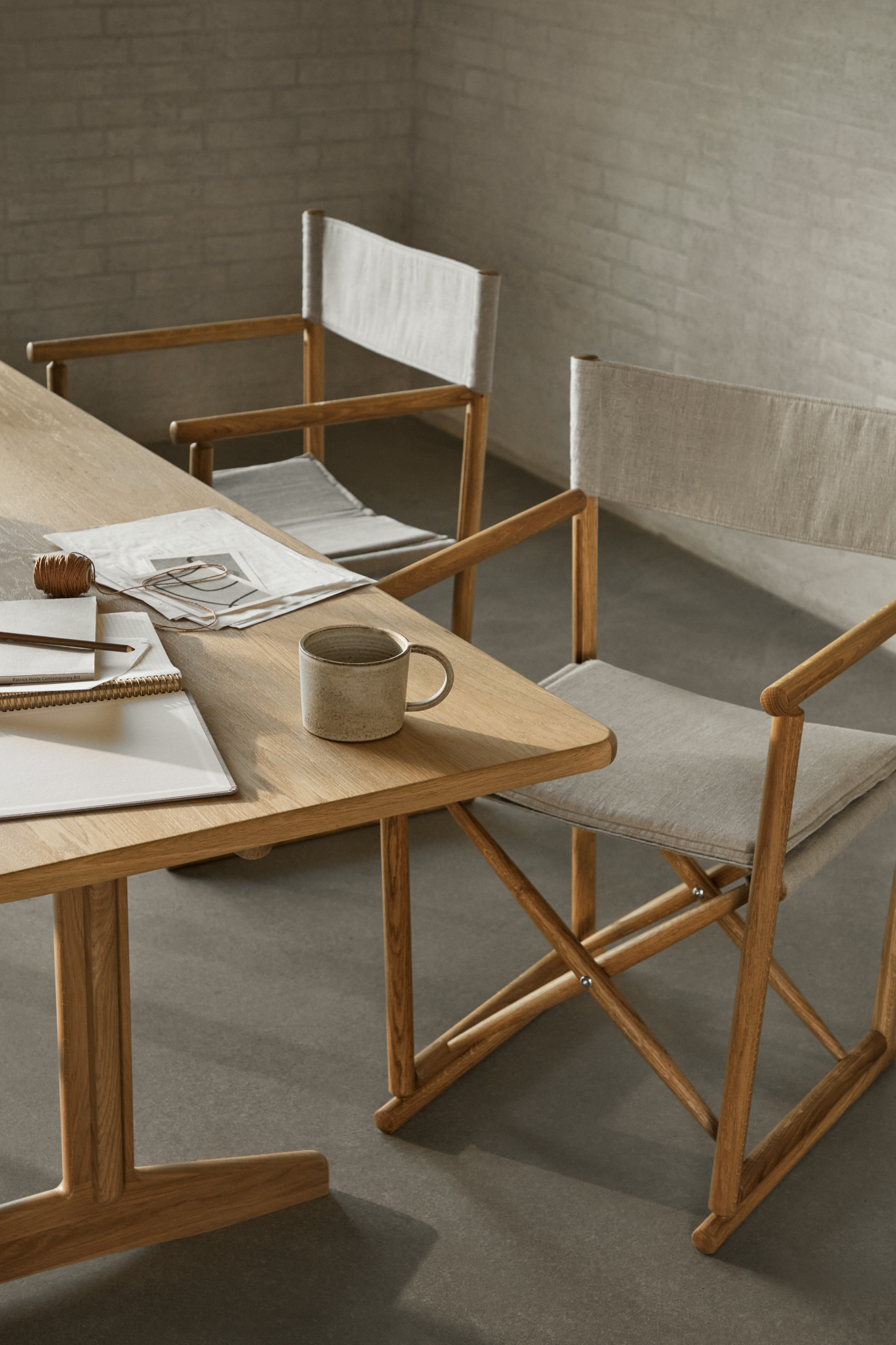J138 Folding Chair