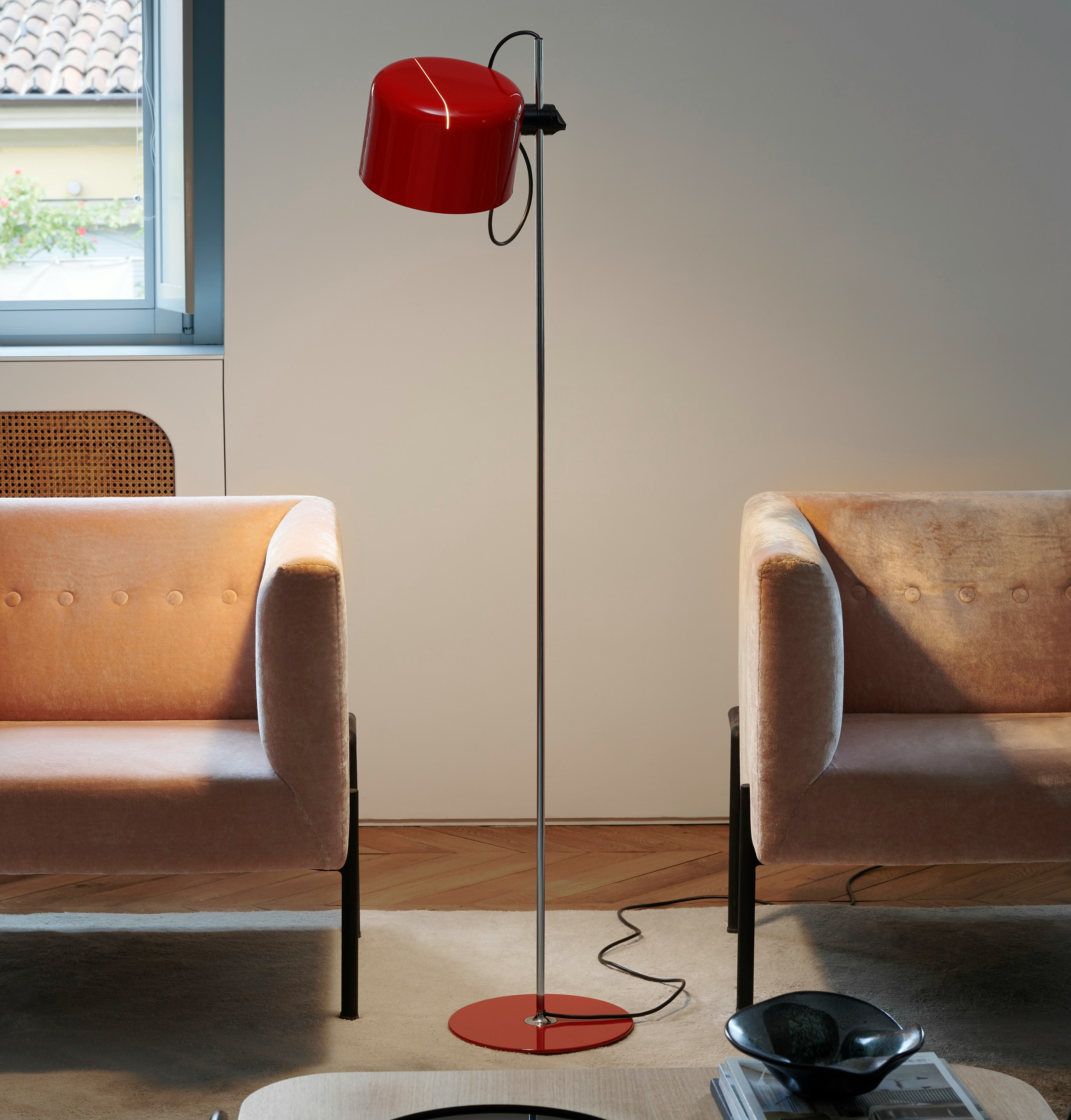 Coup&eacute; Floor Lamp