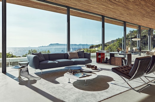 avio sofa grasshopper low tables piero lissoni barcelona chair ludwig mies van der rohe side table eero saarinen warren platner