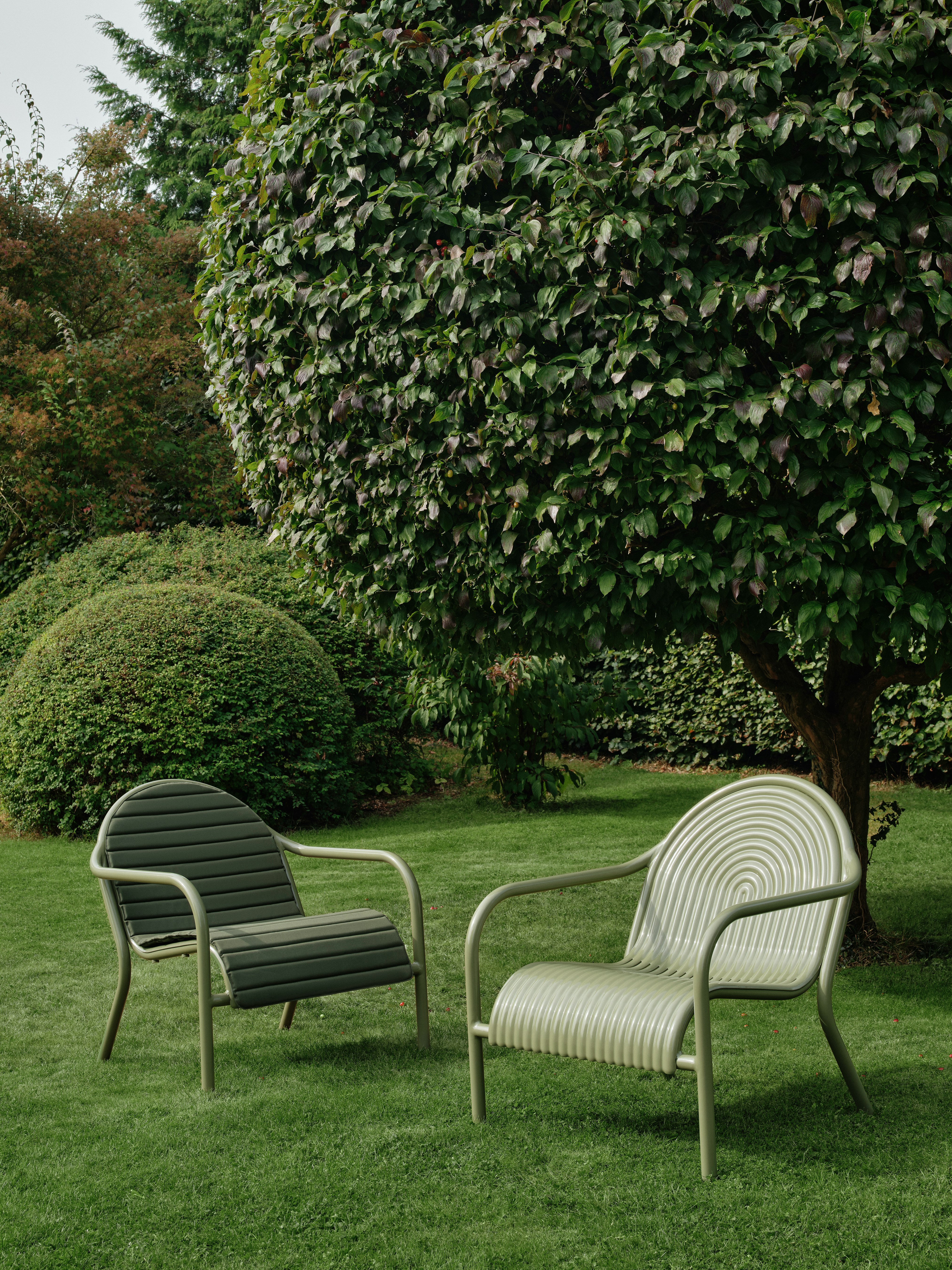 Groove Outdoor Lounge Chair